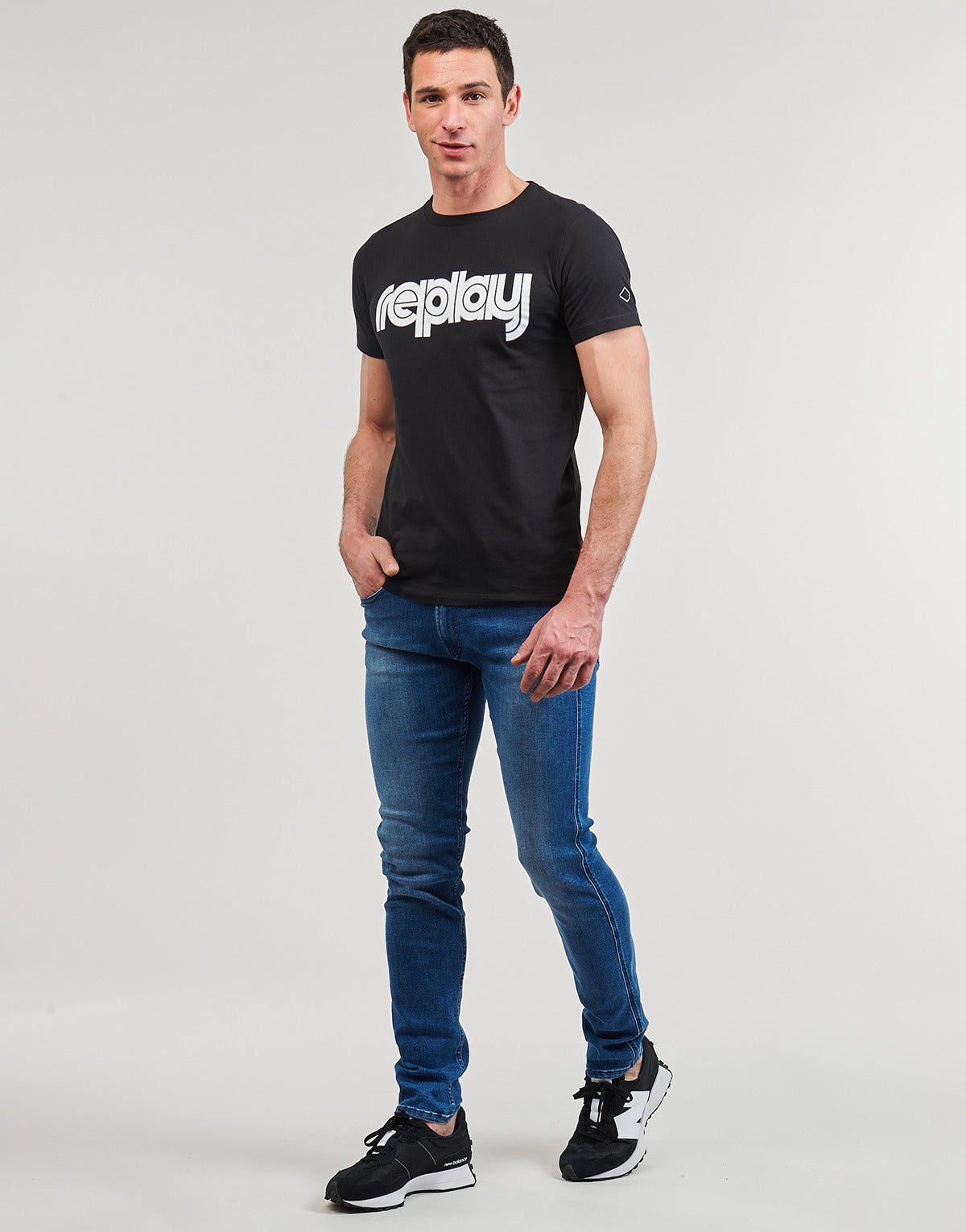 T-shirt Uomo Replay  M6754-000-2660  Nero