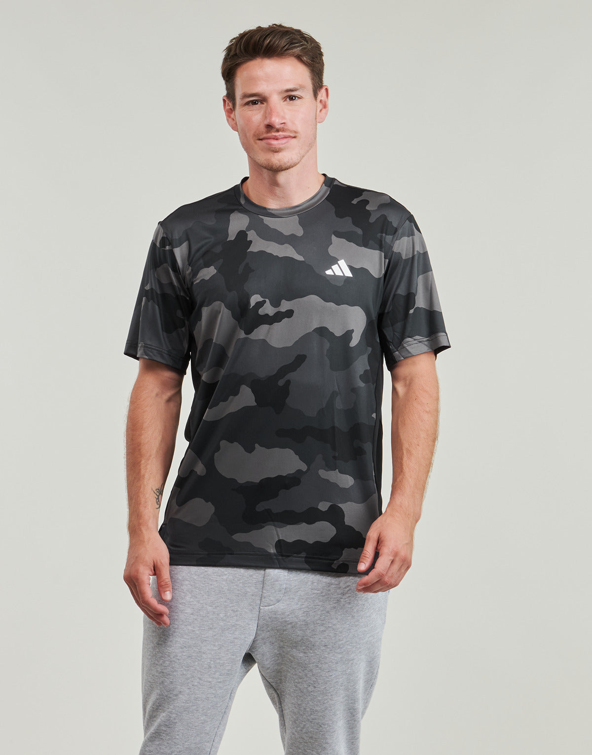 T-shirt Uomo adidas  Train Essentials Camo Allover Print T-Shirt  Nero