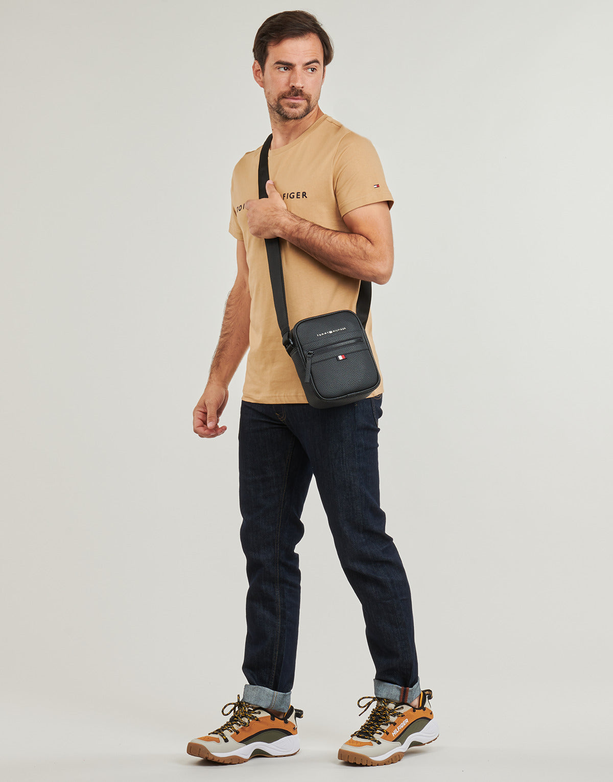 T-shirt Uomo Tommy Hilfiger LOGO TEE Beige