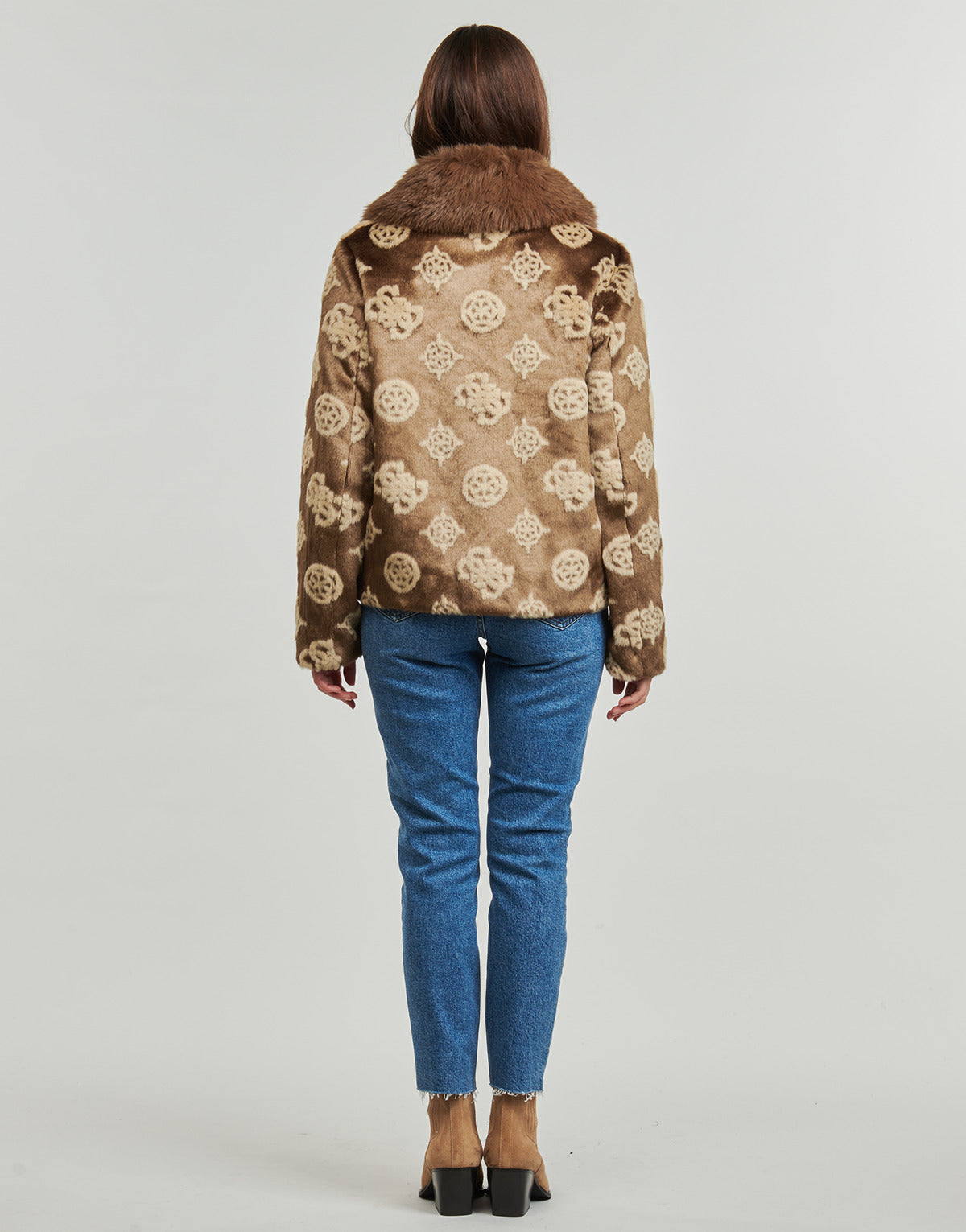 Mantella Donna Guess KARINE FUR LOGO JKT Marrone