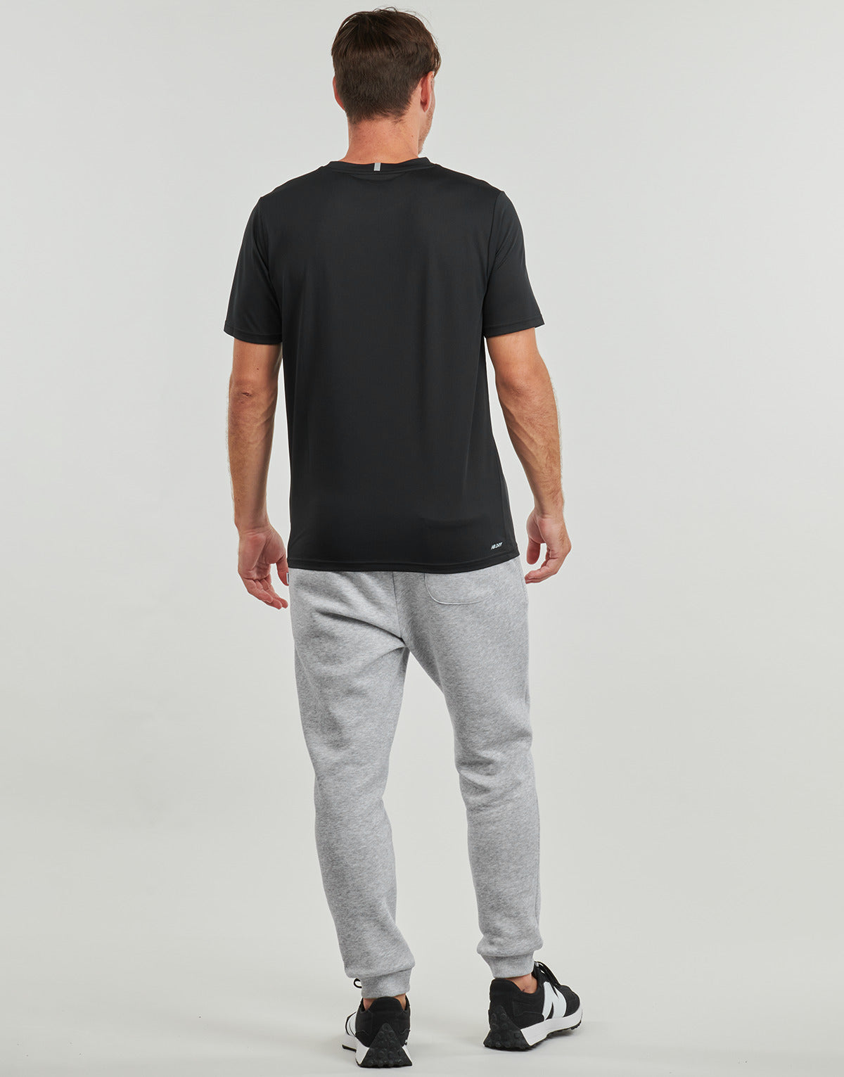 T-shirt Uomo New Balance  CORE RUN SHORT SLEEVES  Nero