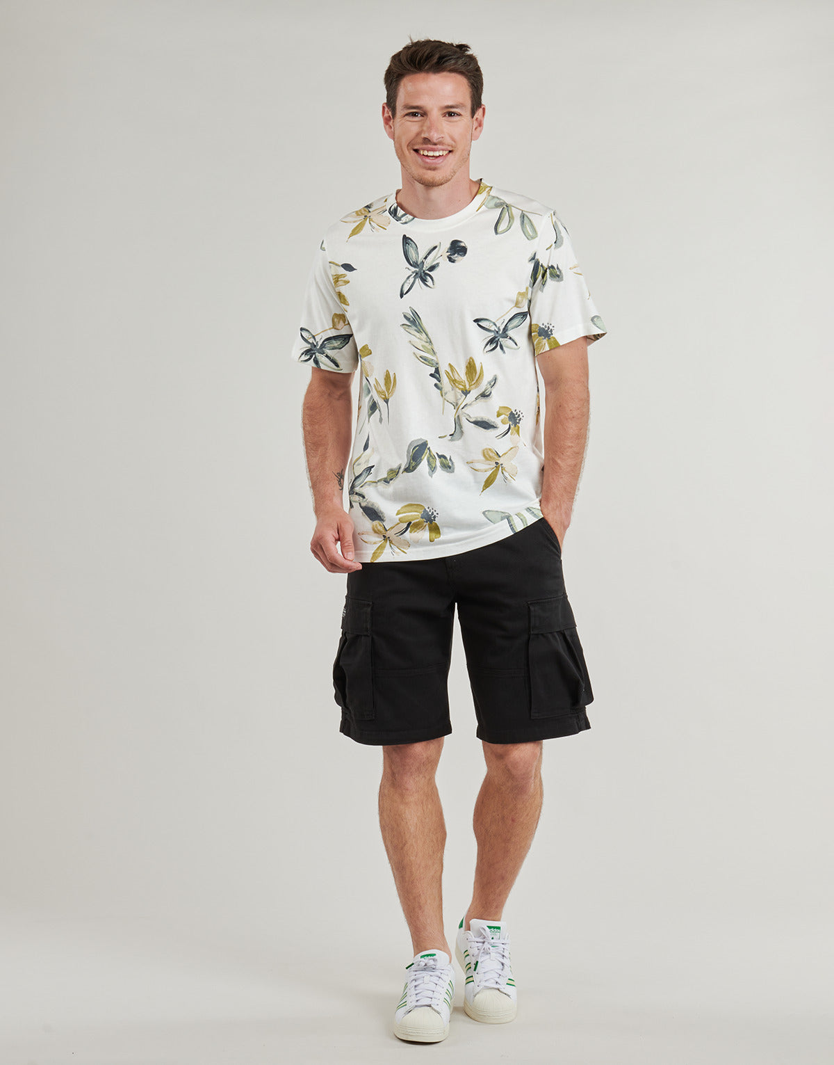 Pantaloni corti Uomo Jack & Jones  JPSTCOLE  Nero