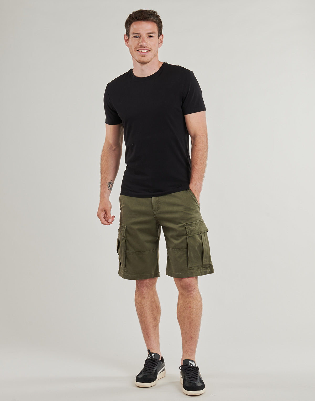 Pantaloni corti Uomo Jack & Jones  JPSTCOLE  Kaki