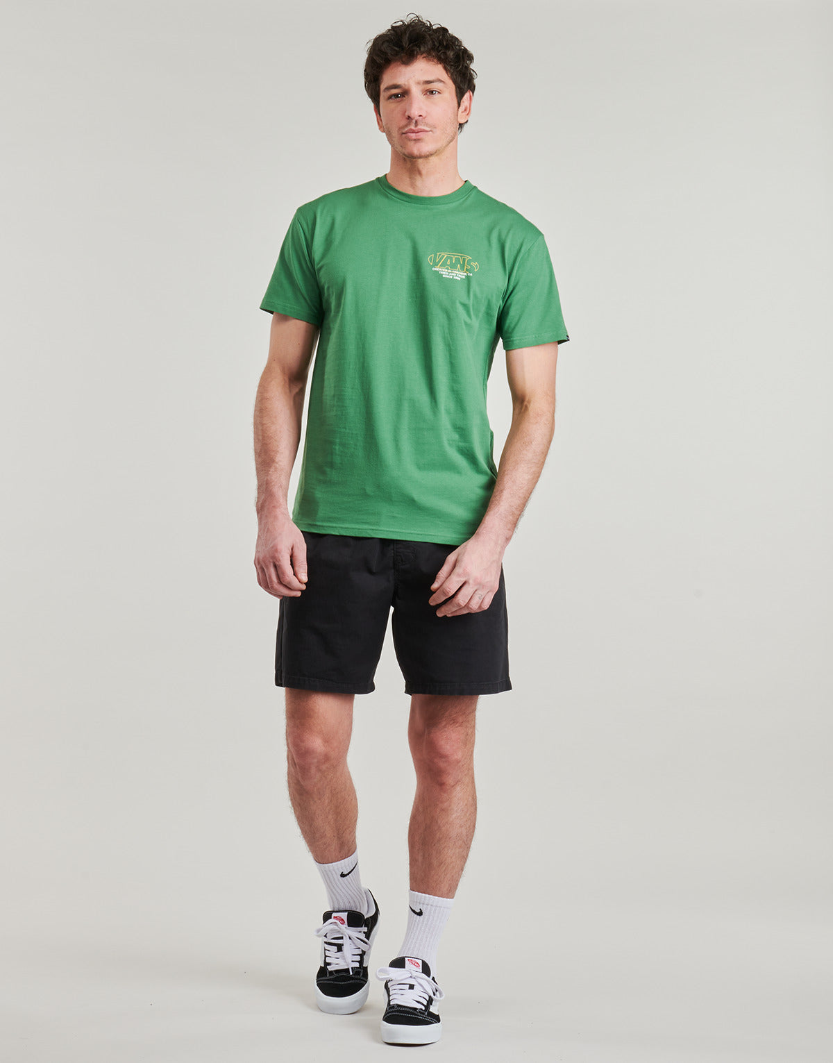 Pantaloni corti Uomo Vans MN RANGE RELAXED ELASTIC SHORT Nero