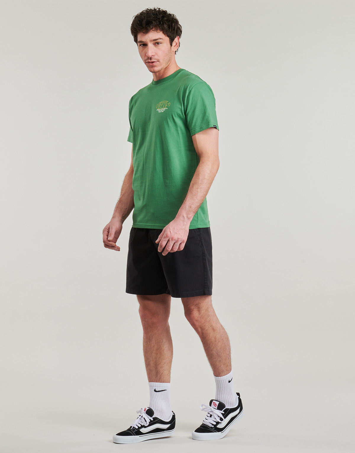 Pantaloni corti Uomo Vans MN RANGE RELAXED ELASTIC SHORT Nero