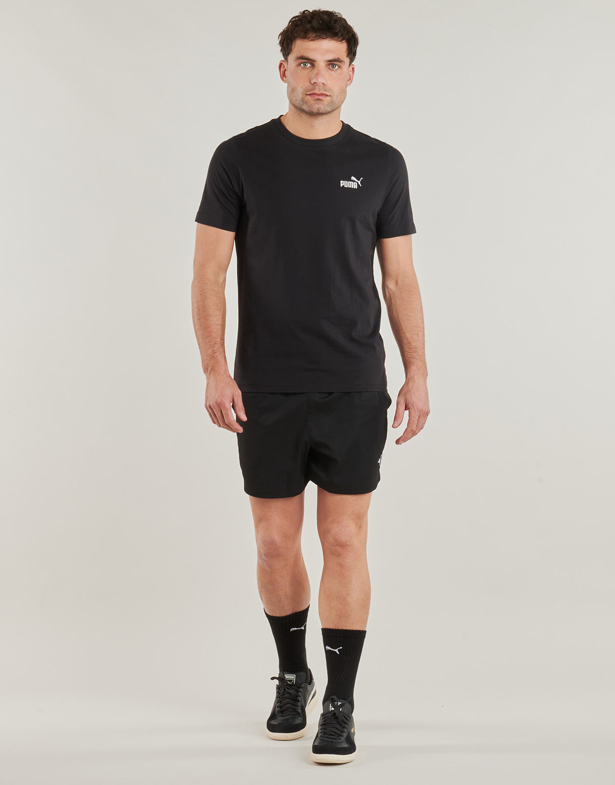 Pantaloni corti Uomo Puma ESS LOGO WOVEN SHORT Nero