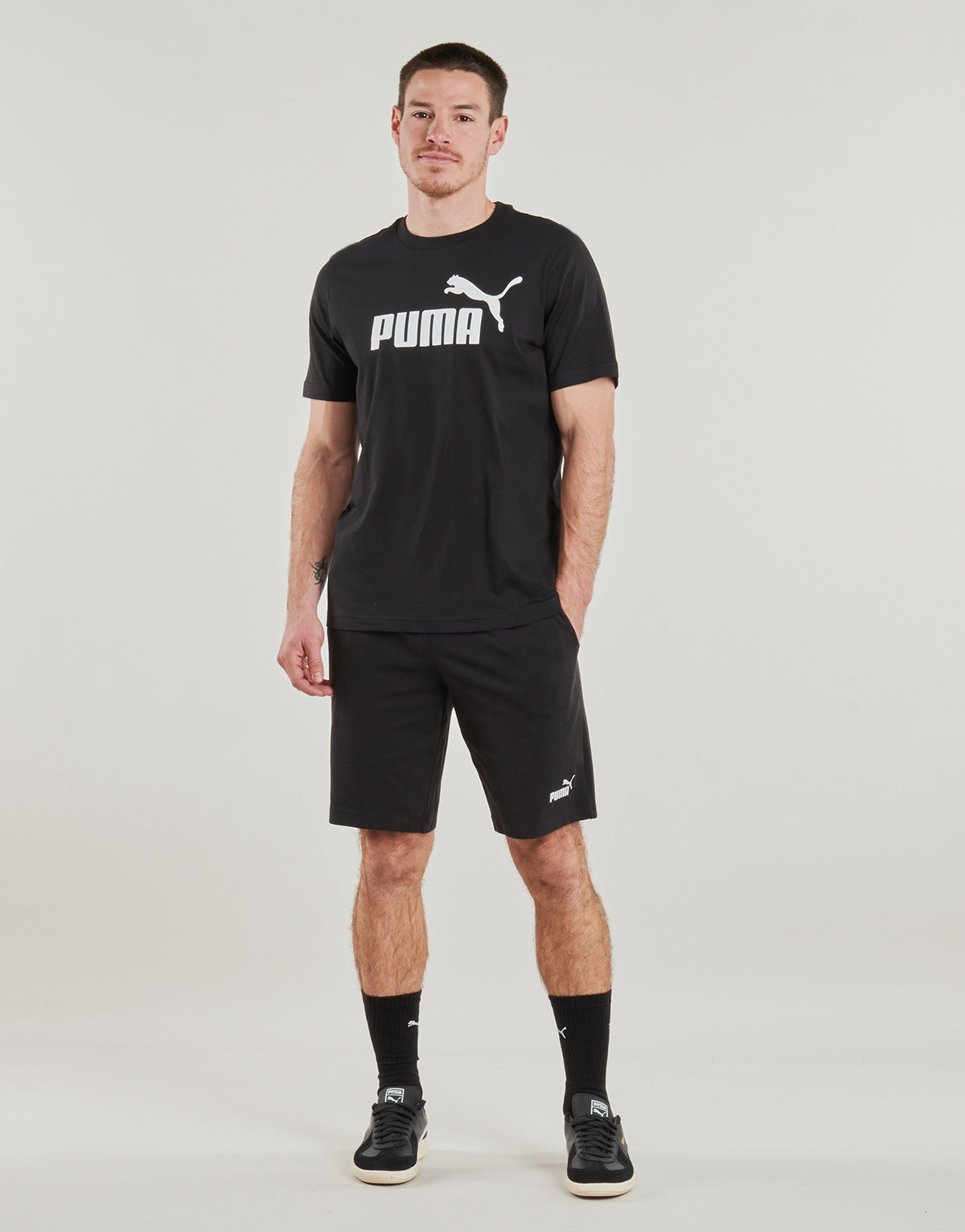 Pantaloni corti Uomo Puma ESS NO1 LOGO JERSEY SHORT Nero