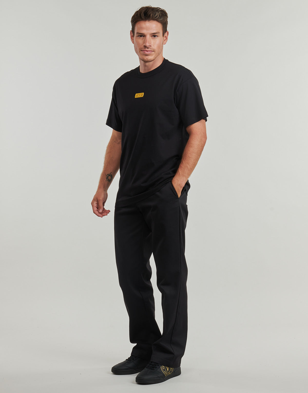 T-shirt Uomo Versace Jeans Couture  79GAHT08  Nero