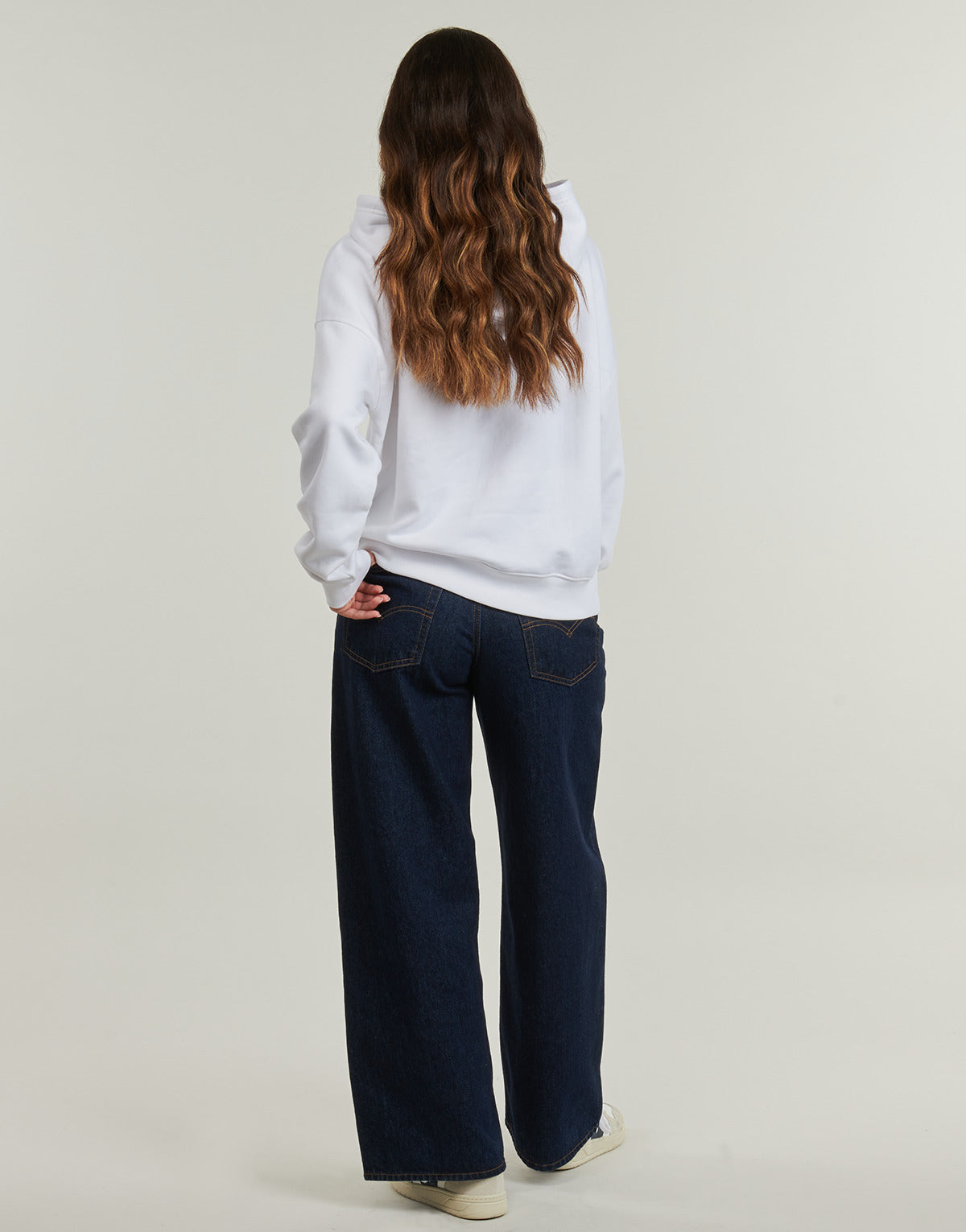 Felpa Donna Guess  GJ HOOD OS AMERICAN  Bianco