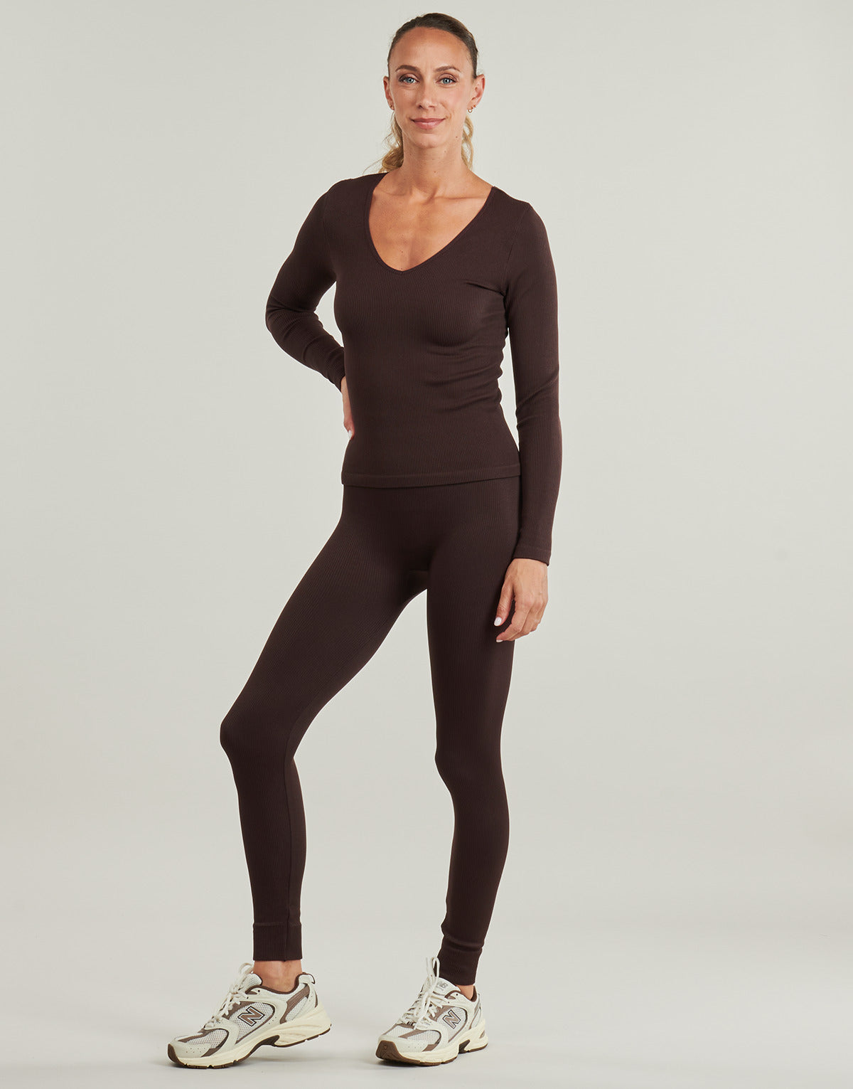 T-shirts a maniche lunghe Donna Only Play  ONPJAIA LIFE VN LS  Marrone