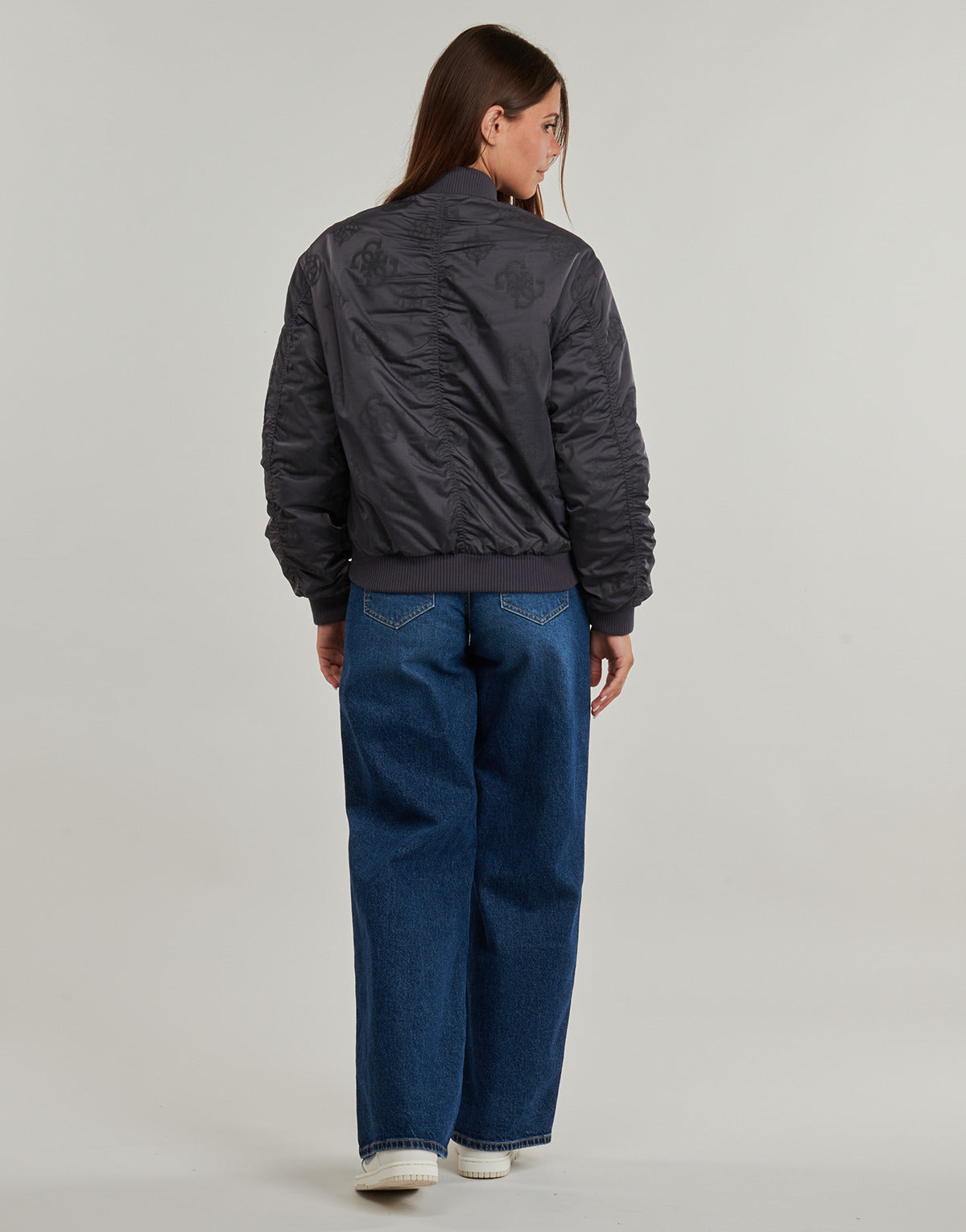 Giubbotto Donna Guess  PHILOMENE  Nero