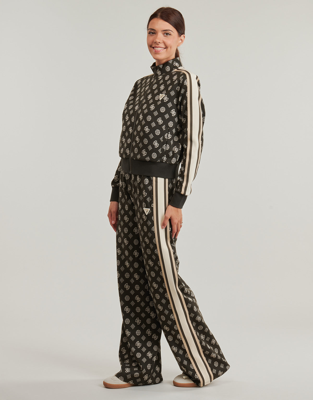 Felpa Donna Guess  PEONY TAPED FULLZIP SWEATSHIRT  Nero