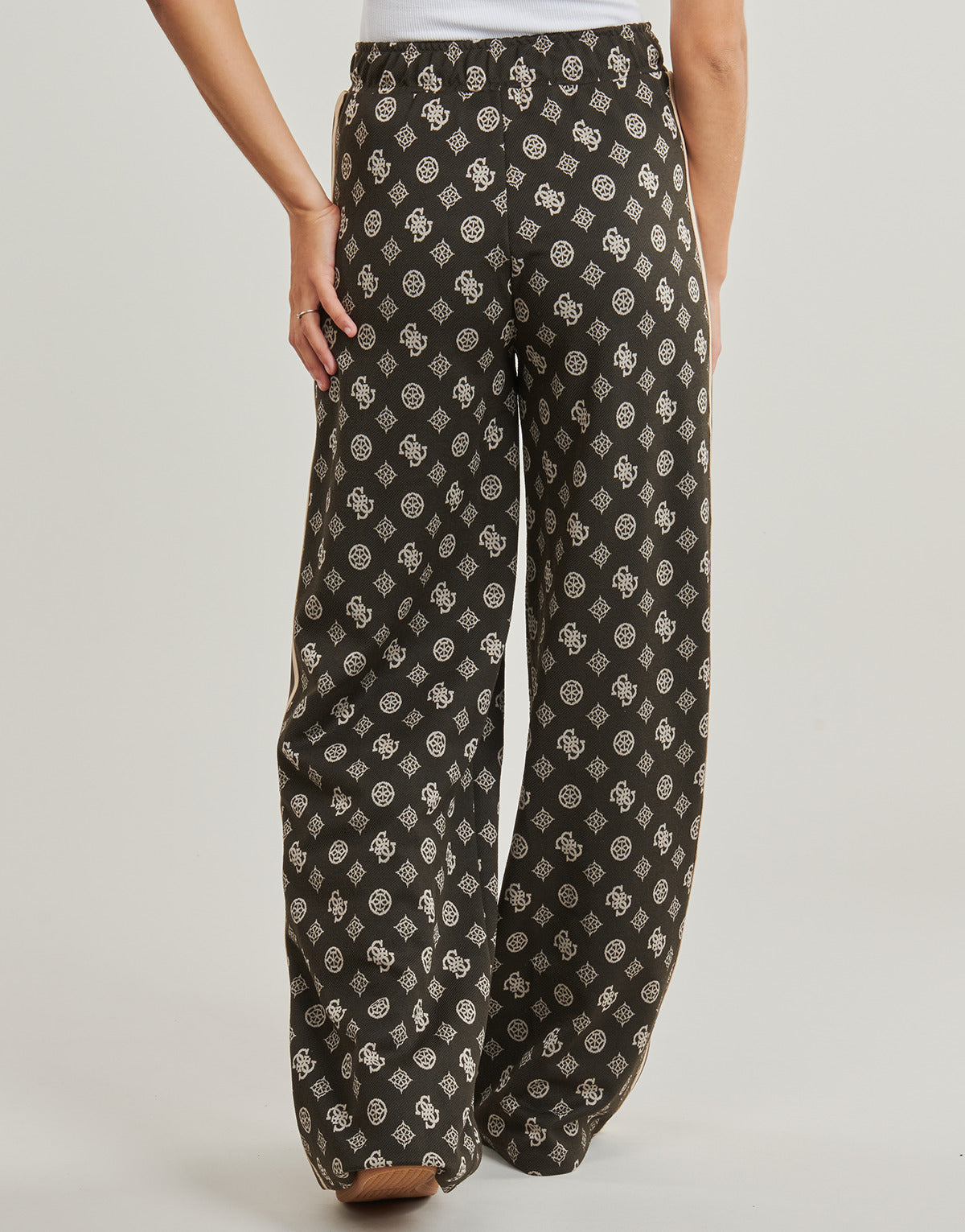 Pantaloni Sportivi Donna Guess  PEONY TAPED STRAIGHT LONG PANT  Nero