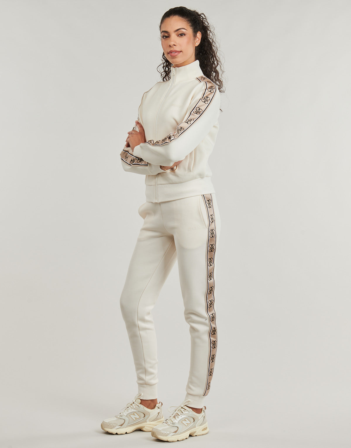 Felpa Donna Guess  BRITNEY FULL ZIP SWEATSHIRT  Bianco