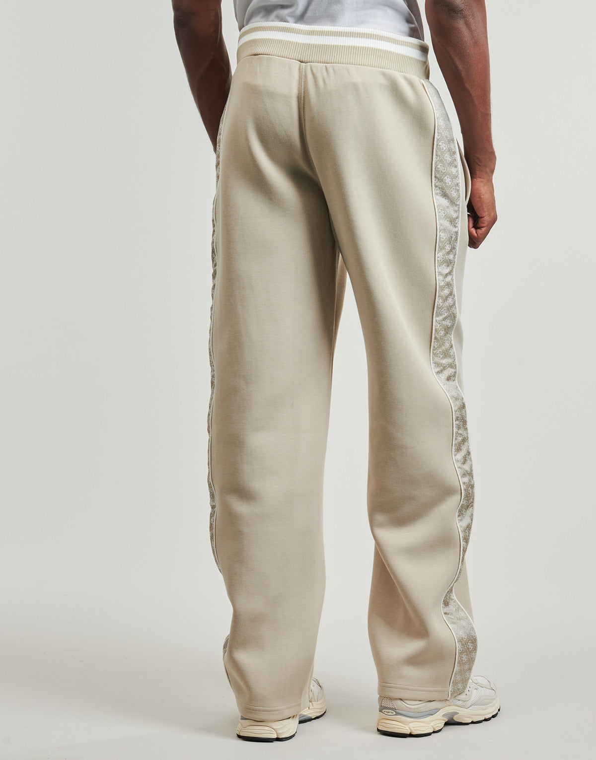 Pantaloni Sportivi Uomo Guess  FINLO PANT  Beige