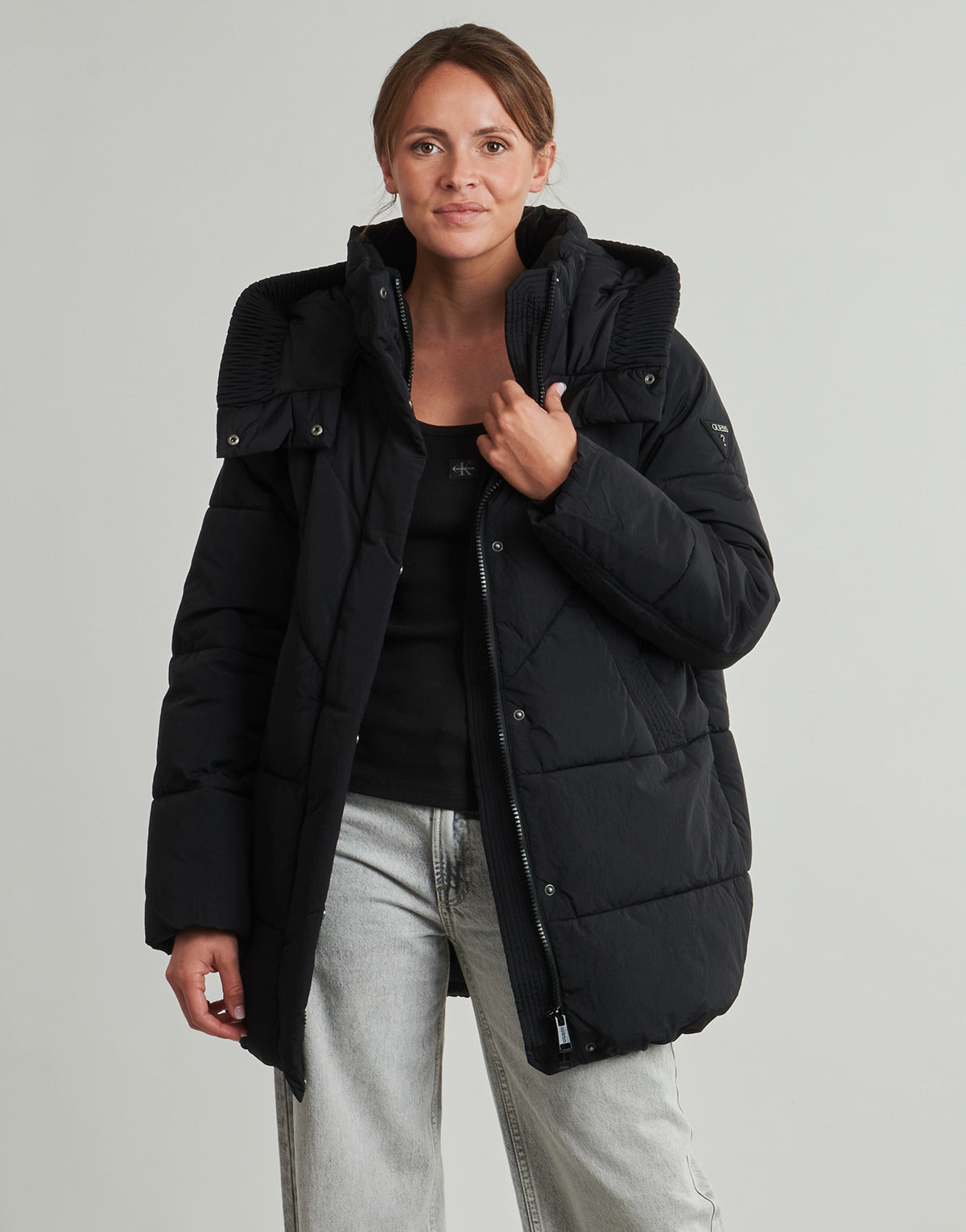 Piumino Donna Guess  ELEONOR HOODIE  Nero