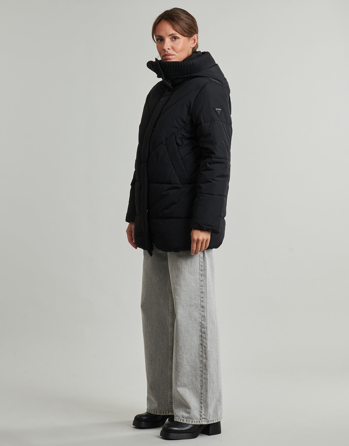 Piumino Donna Guess  ELEONOR HOODIE  Nero