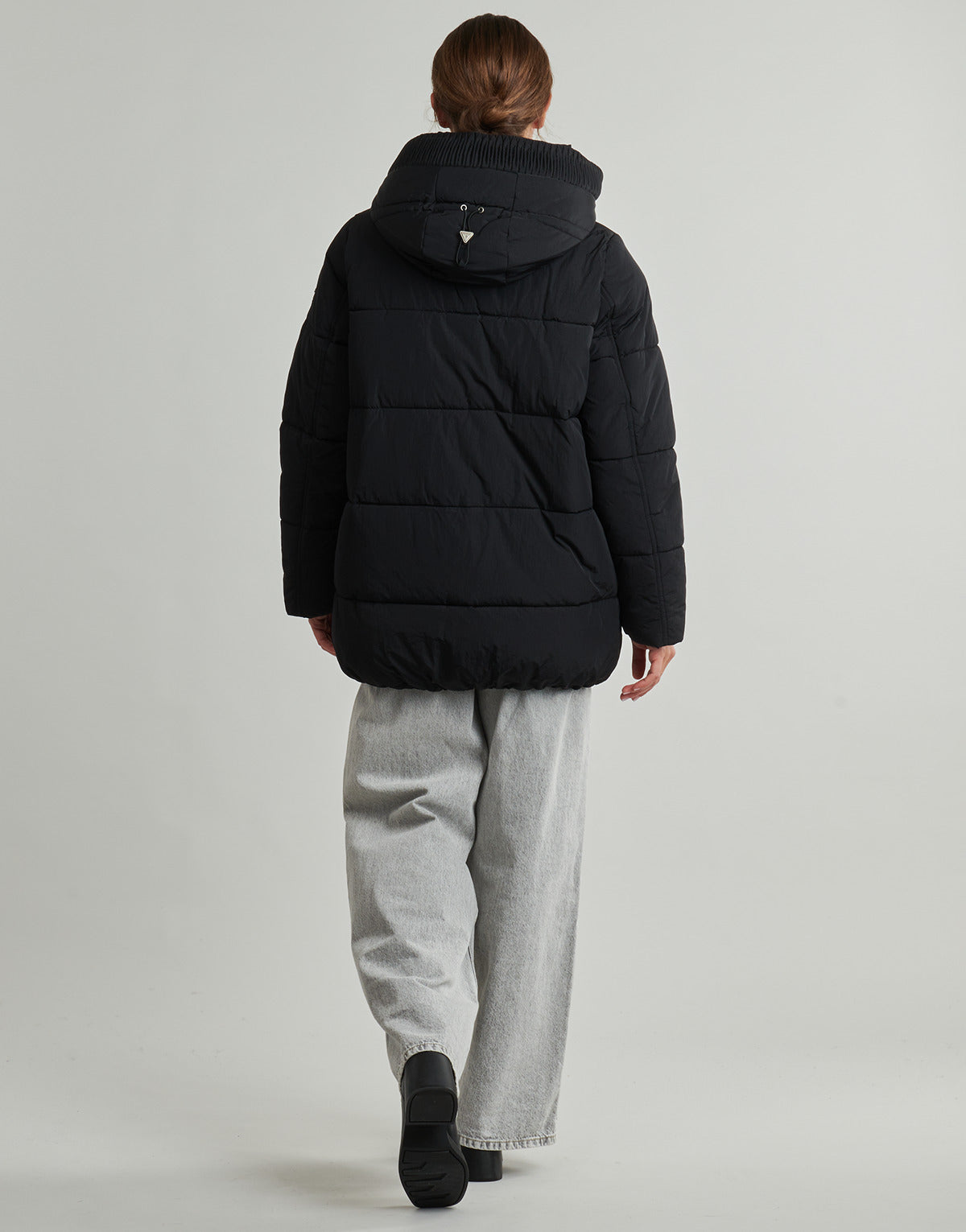 Piumino Donna Guess  ELEONOR HOODIE  Nero