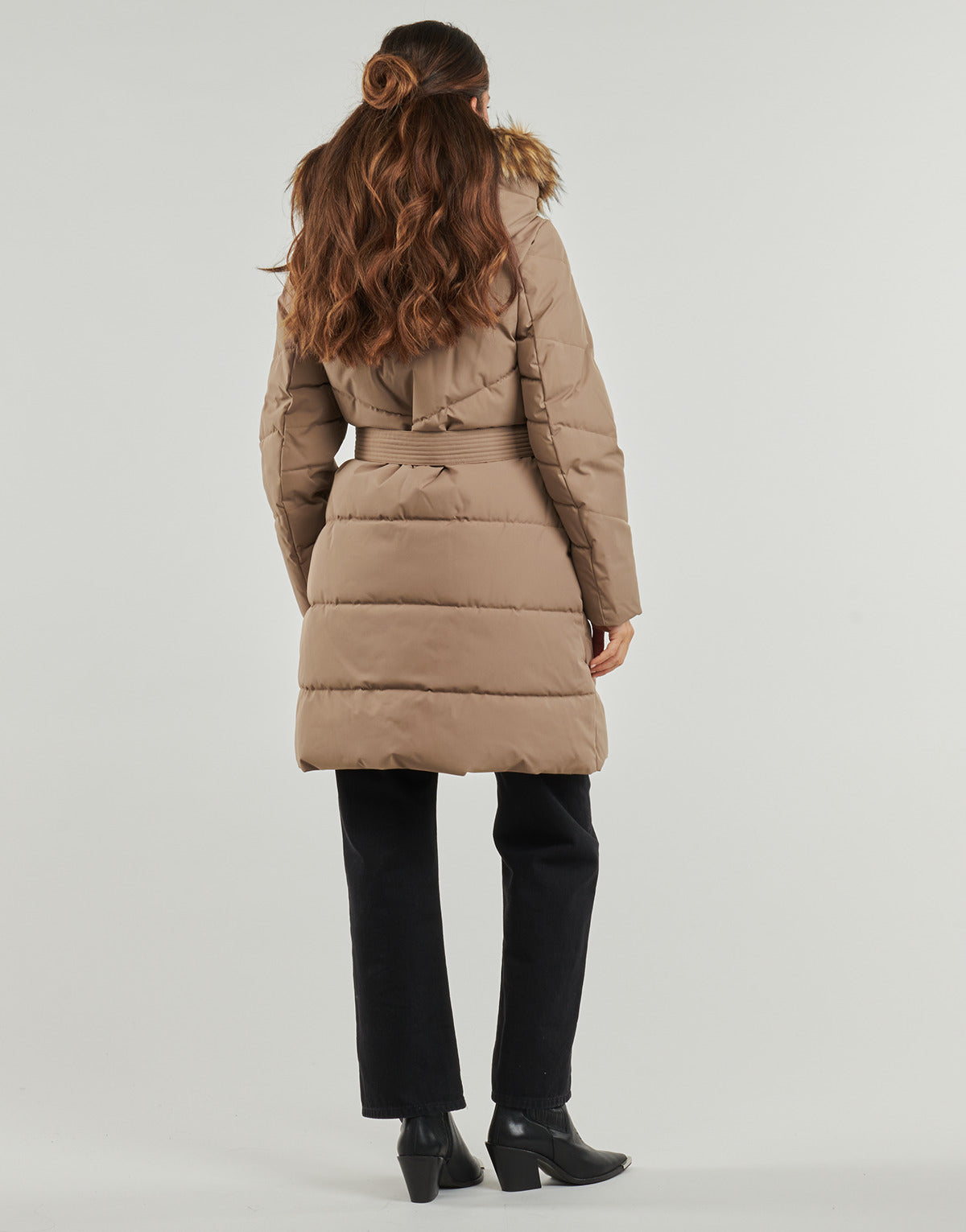 Piumino Donna Guess  FATEMA BELTED PUFFER  Beige