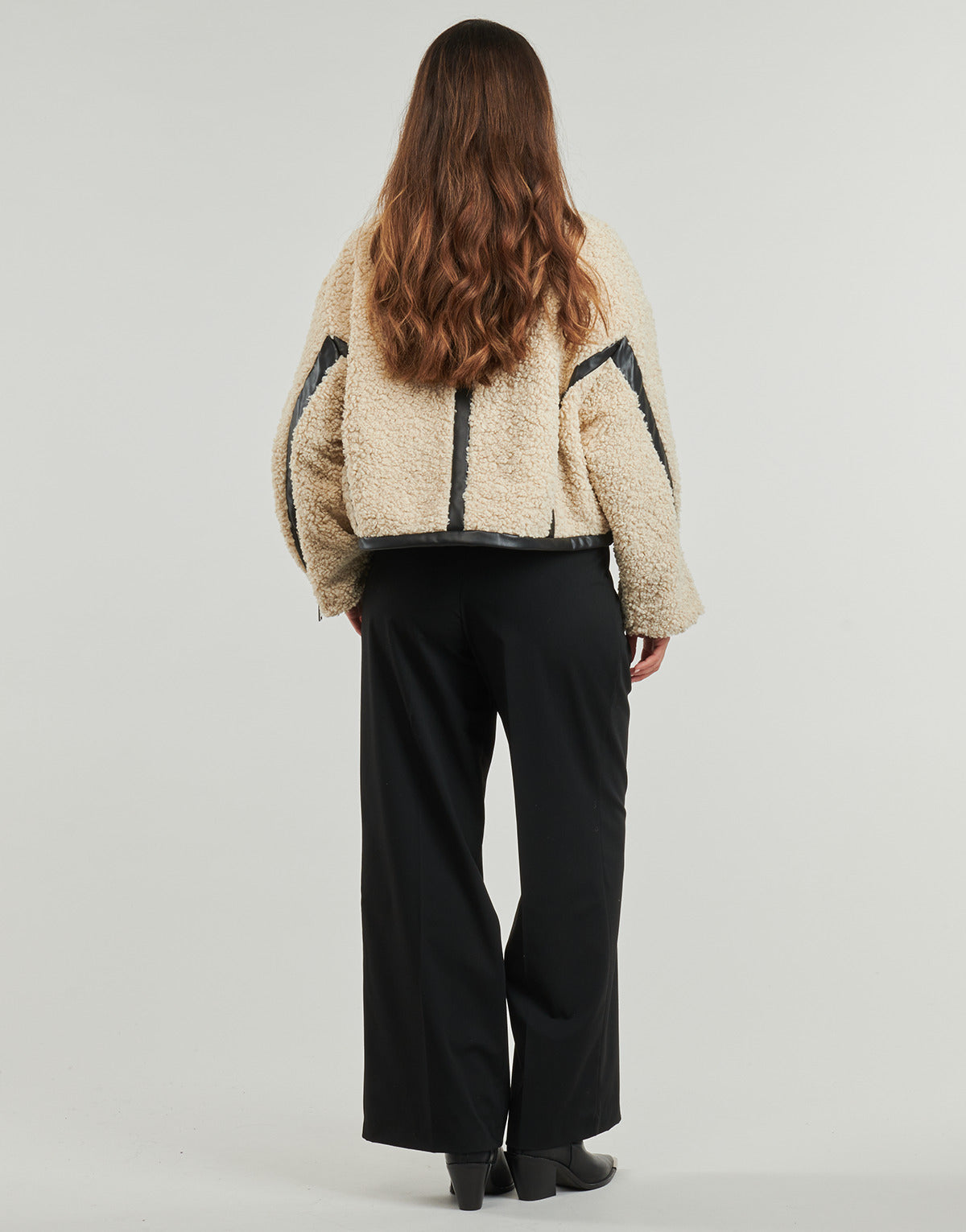 Mantella Donna Only  ONLPATTI LIFE TEDDY SHORT  Beige