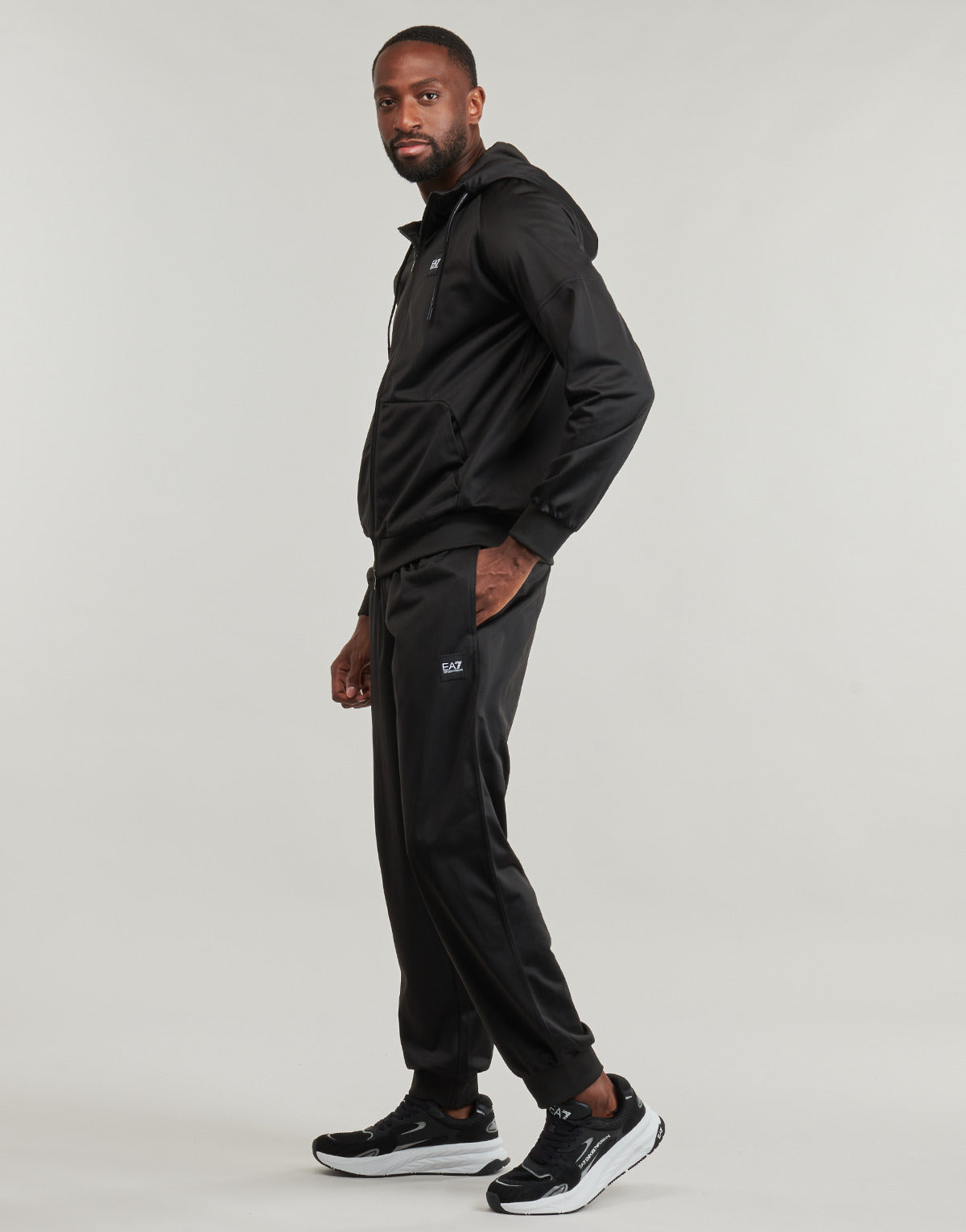 Tuta Uomo Emporio Armani EA7  TRAIN VISIBILITY M T-SUIT HOODIE FZ CH PL - TRAIN VISIBILITY M T  Nero