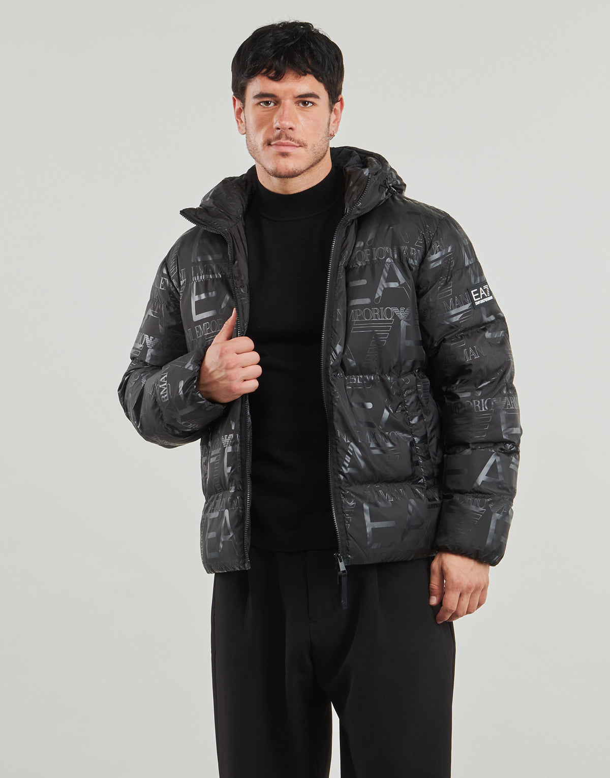 Piumino Uomo Emporio Armani EA7  MOUNTAIN M POLY DOWN HOODED JACKET LOGO REPEAT - MOUNTAIN M POLY  Nero