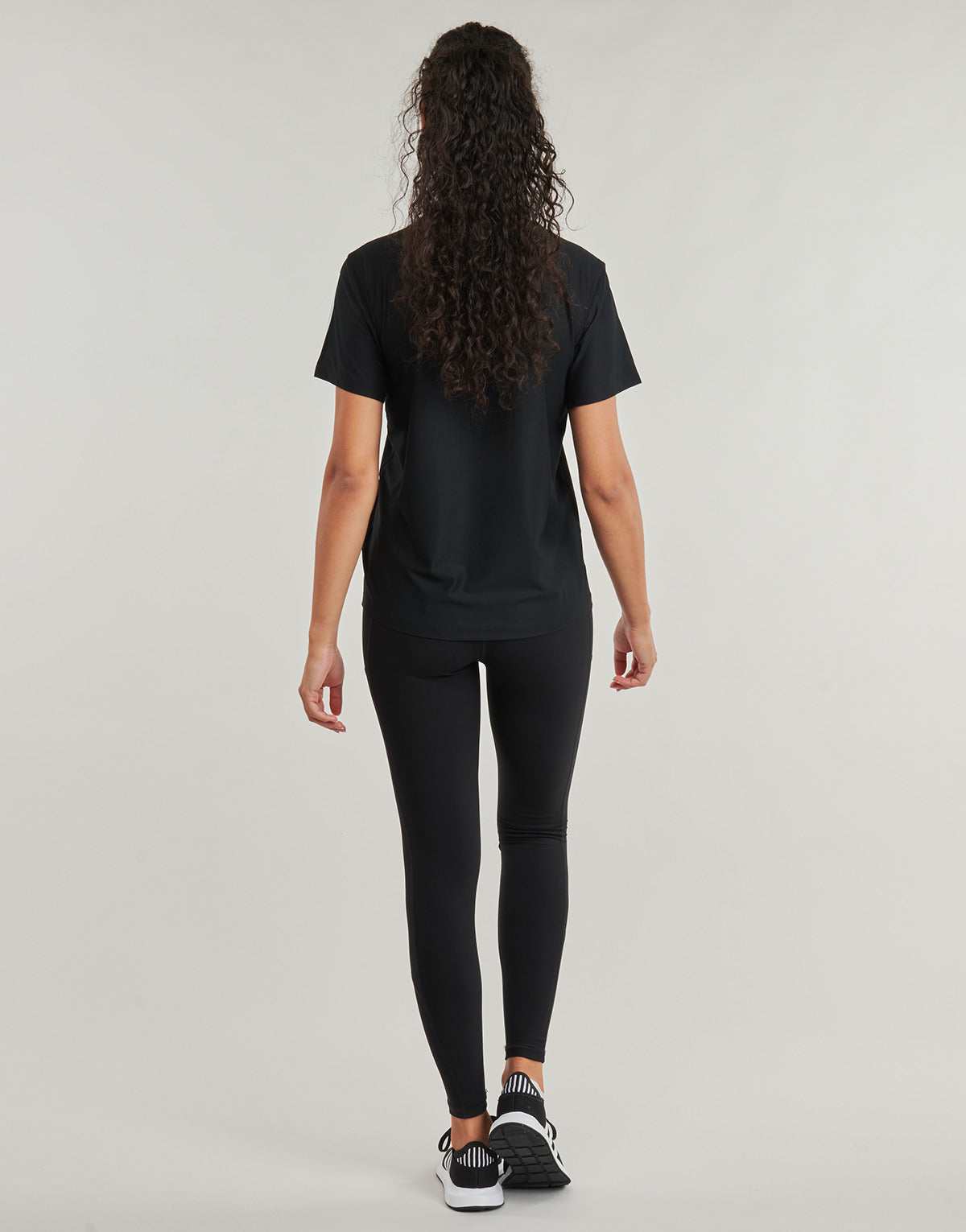 T-shirt Donna adidas Own The Run T-Shirt Nero