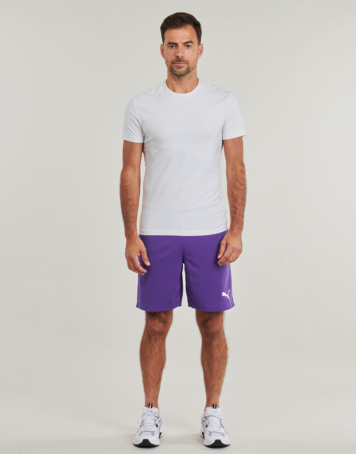 Pantaloni corti Uomo Puma  ESS ACTIVE WOVEN SHORT  Viola