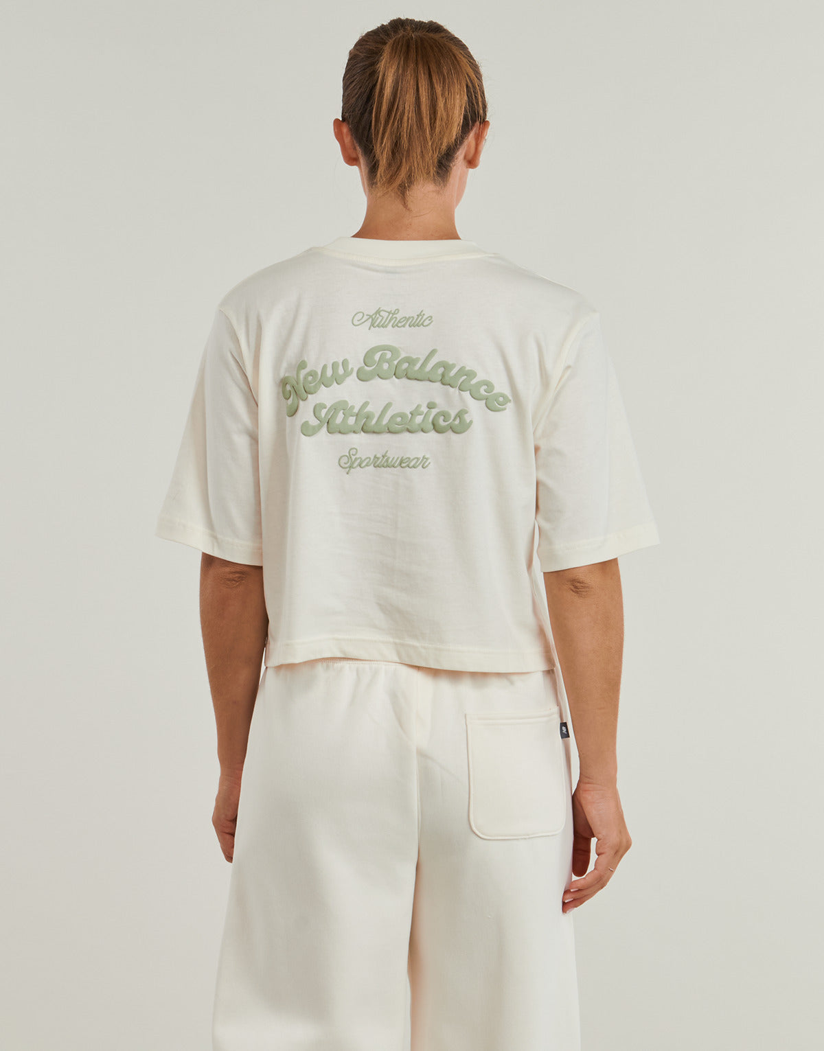 T-shirt Donna New Balance  LINEAR HERITAGE RELAXED T-SHIRT  Beige