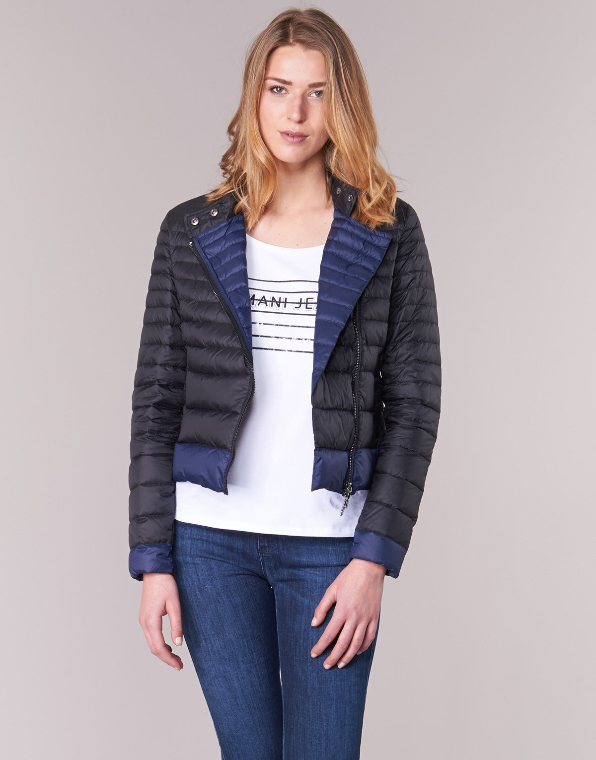 Piumino Donna Armani jeans BEAUJADO Nero