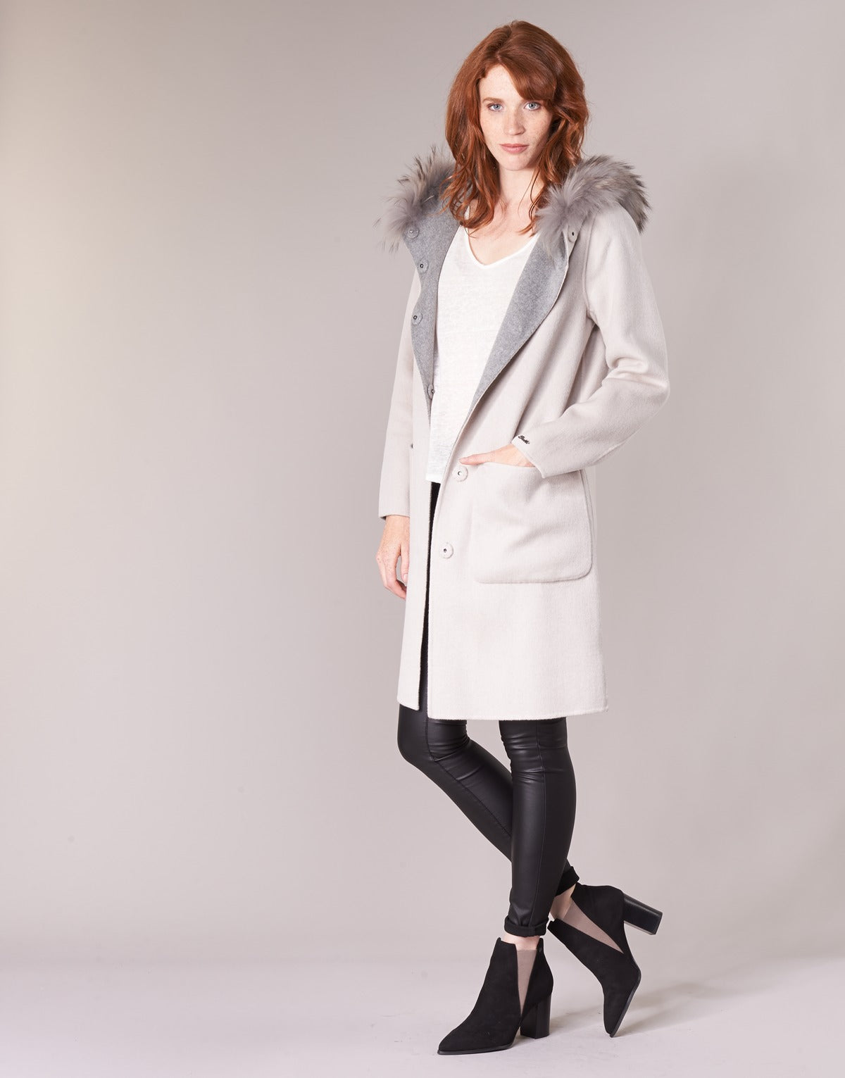 Mantella Donna Oakwood YALE BI Beige