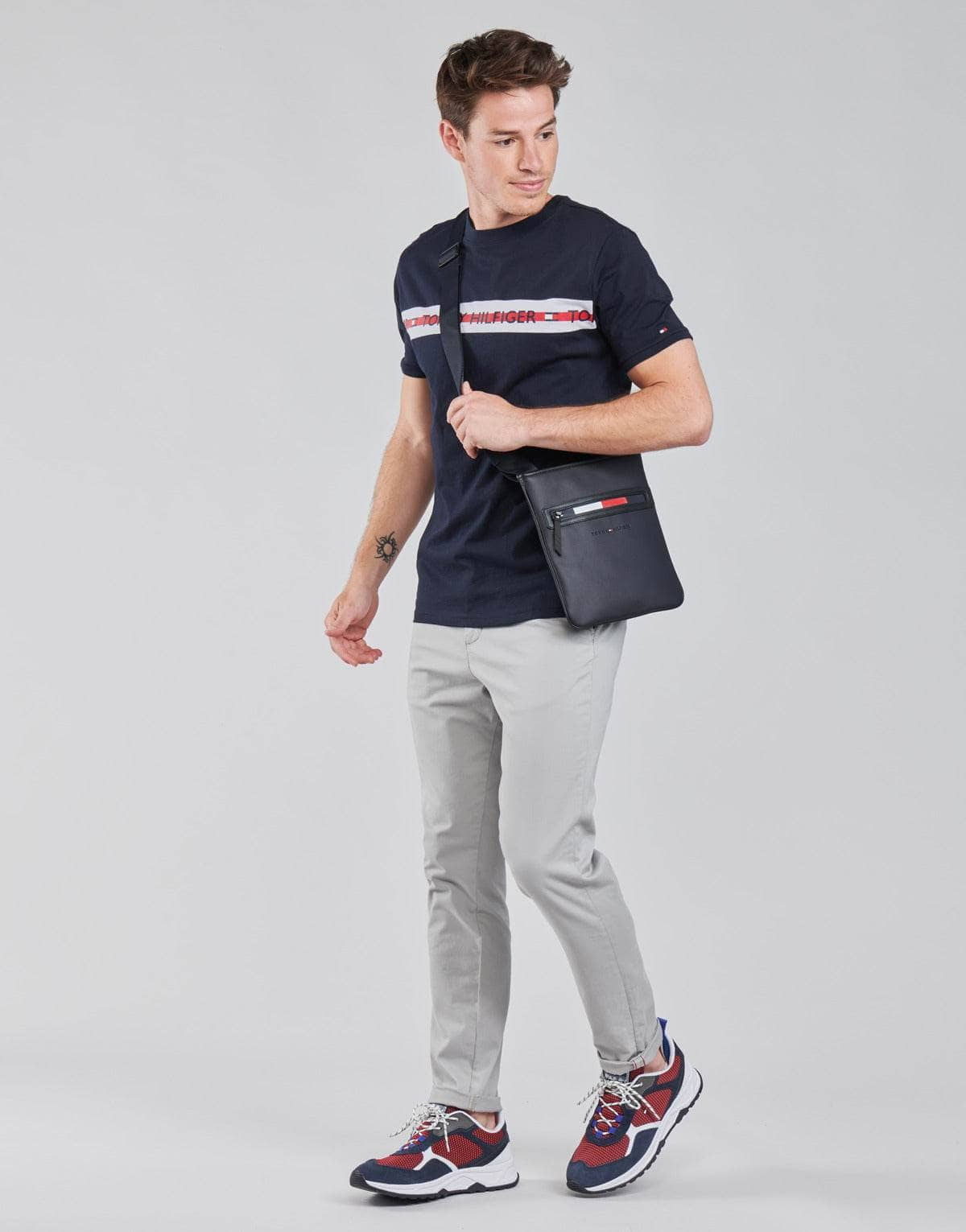 T-shirt Uomo Tommy Hilfiger  CN SS TEE LOGO  Blu