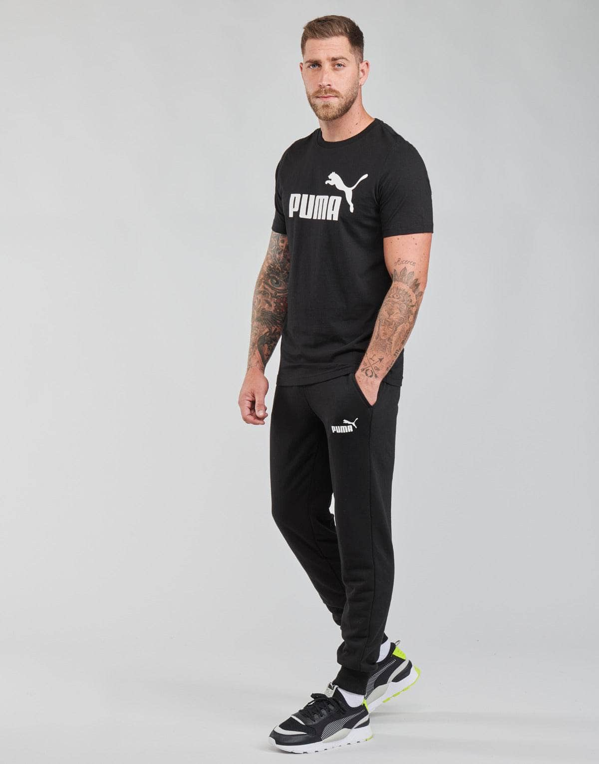 T-shirt Uomo Puma  ESS LOGO TEE  Nero