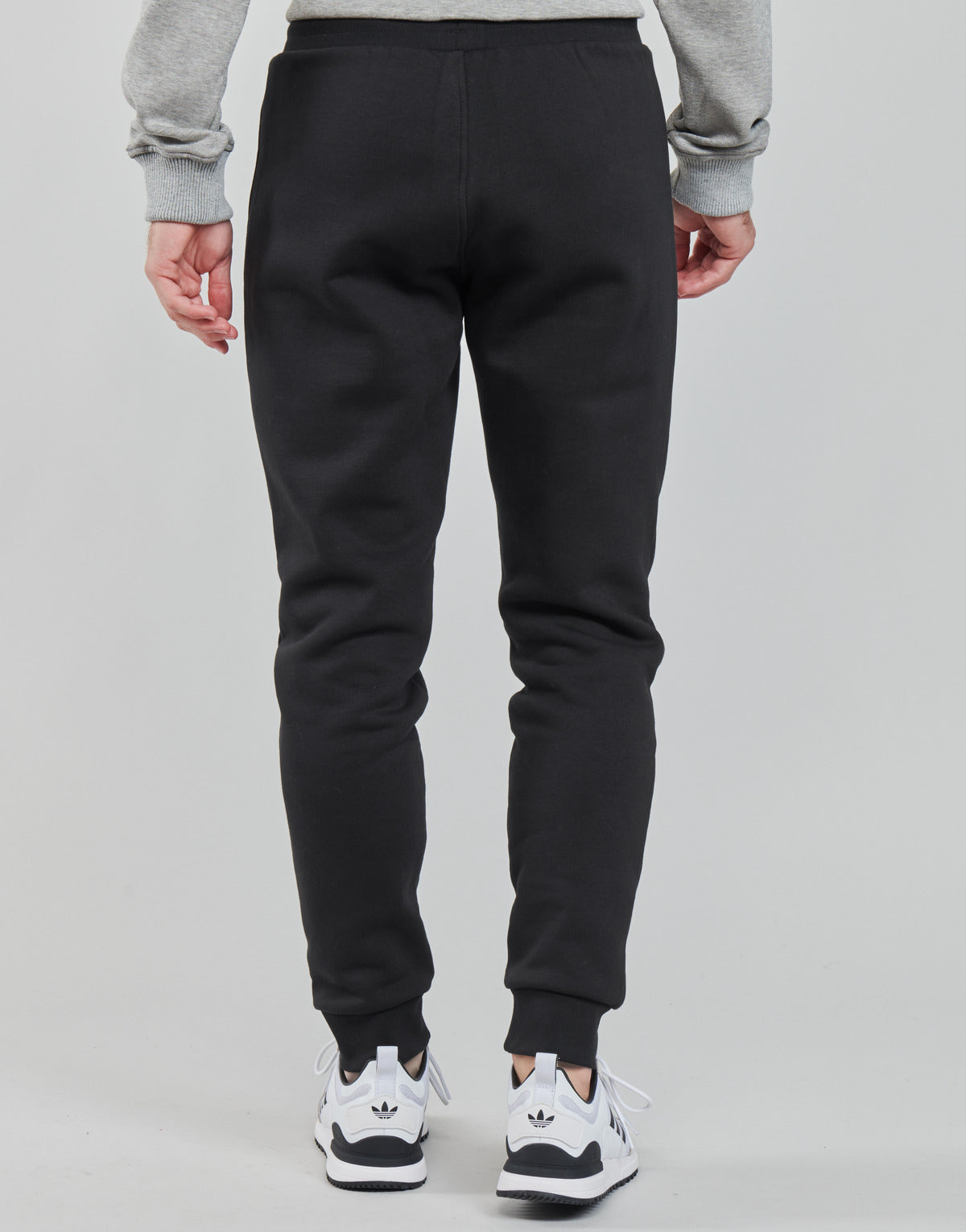 Pantaloni Sportivi Uomo adidas  ESSENTIALS PANT  Nero