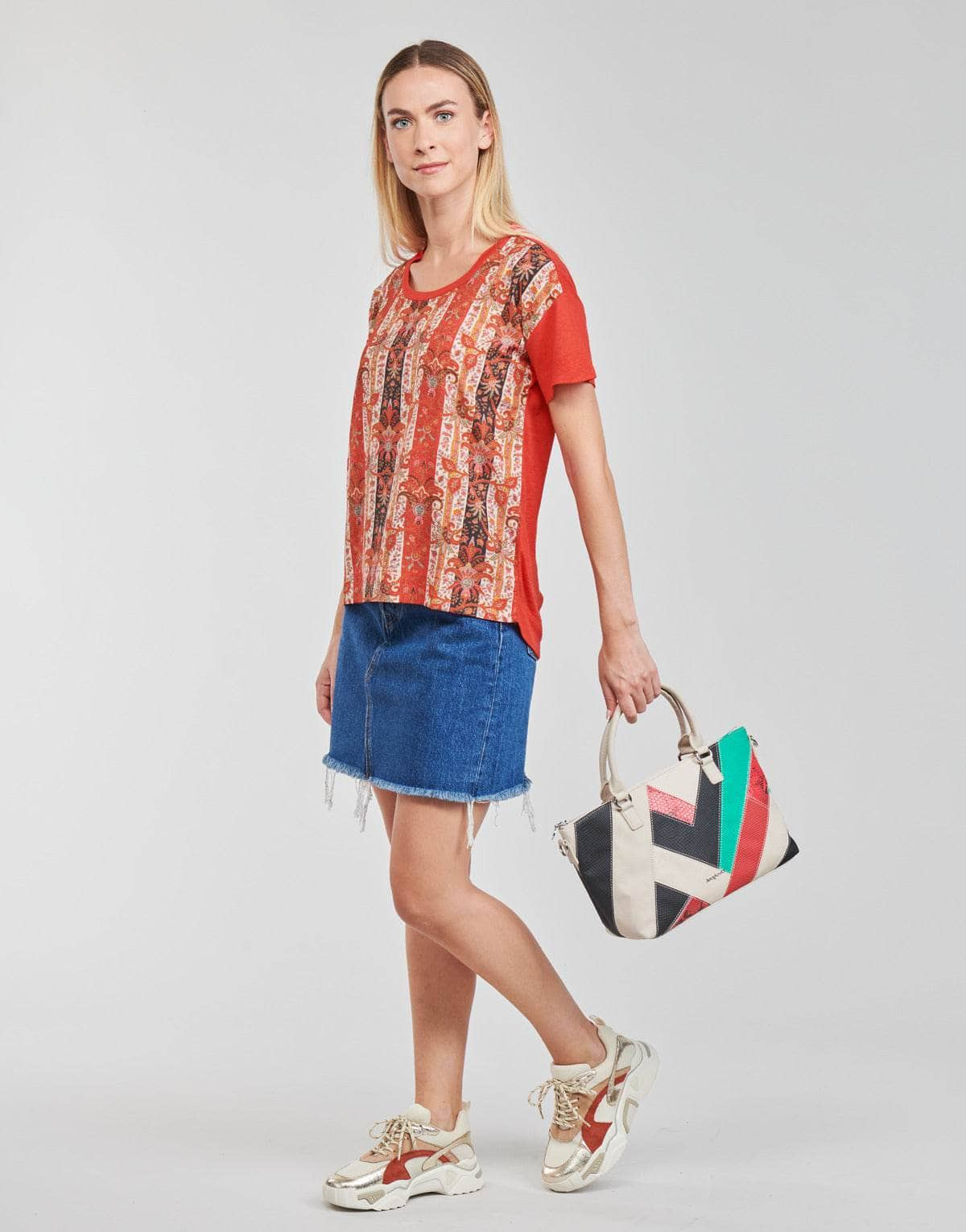 T-shirt Donna Desigual  LOMBOK  Rosso