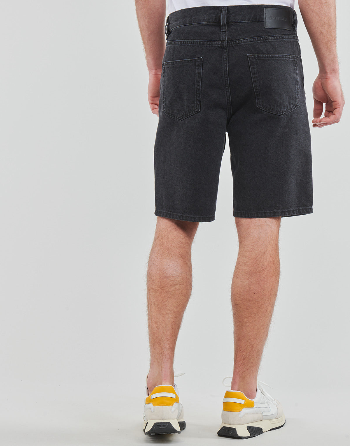 Pantaloni corti Uomo Diesel  D-STRUKT-SHORT  Nero