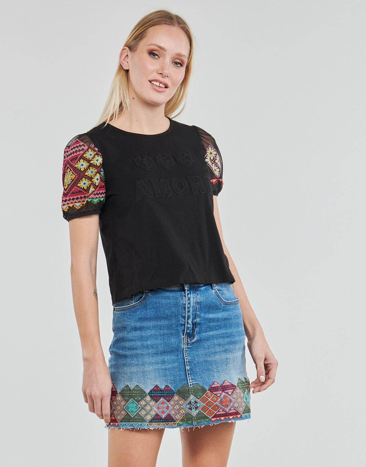 T-shirt Donna Desigual  TS_AMORE XXX  Nero