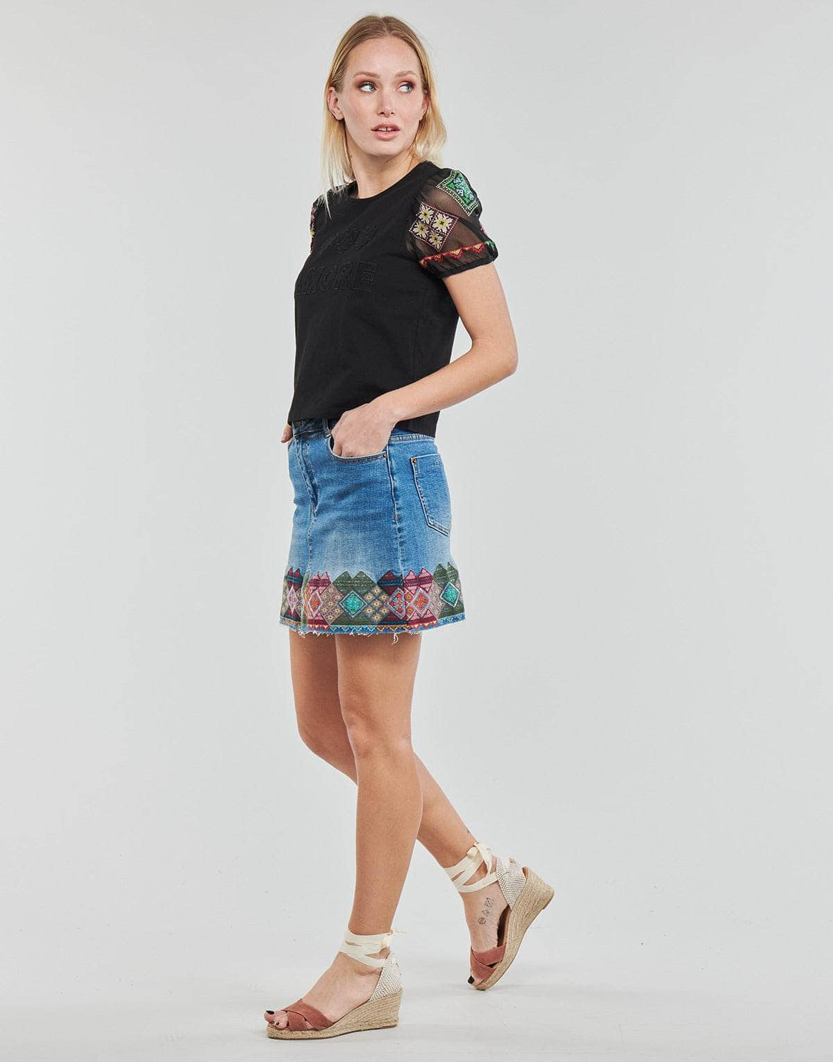 T-shirt Donna Desigual  TS_AMORE XXX  Nero