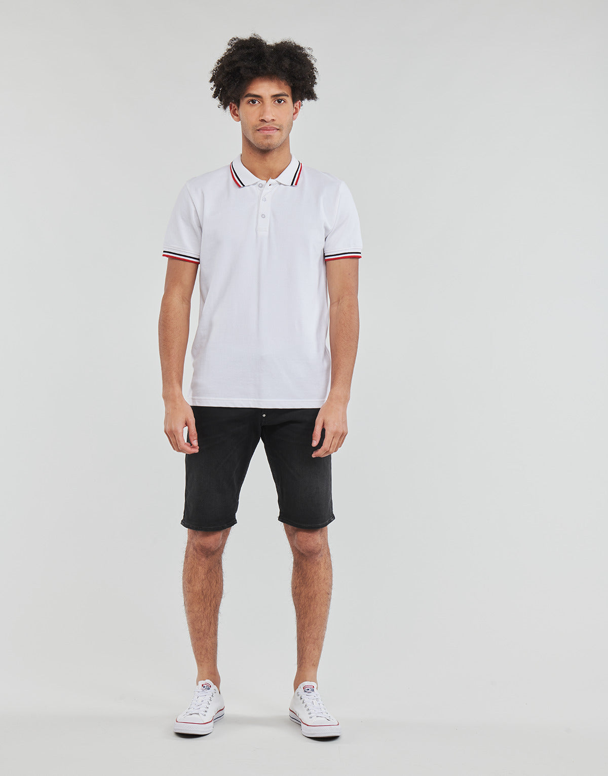 Pantaloni corti Uomo Le Temps des Cerises  JOGG BERMUDA  Nero