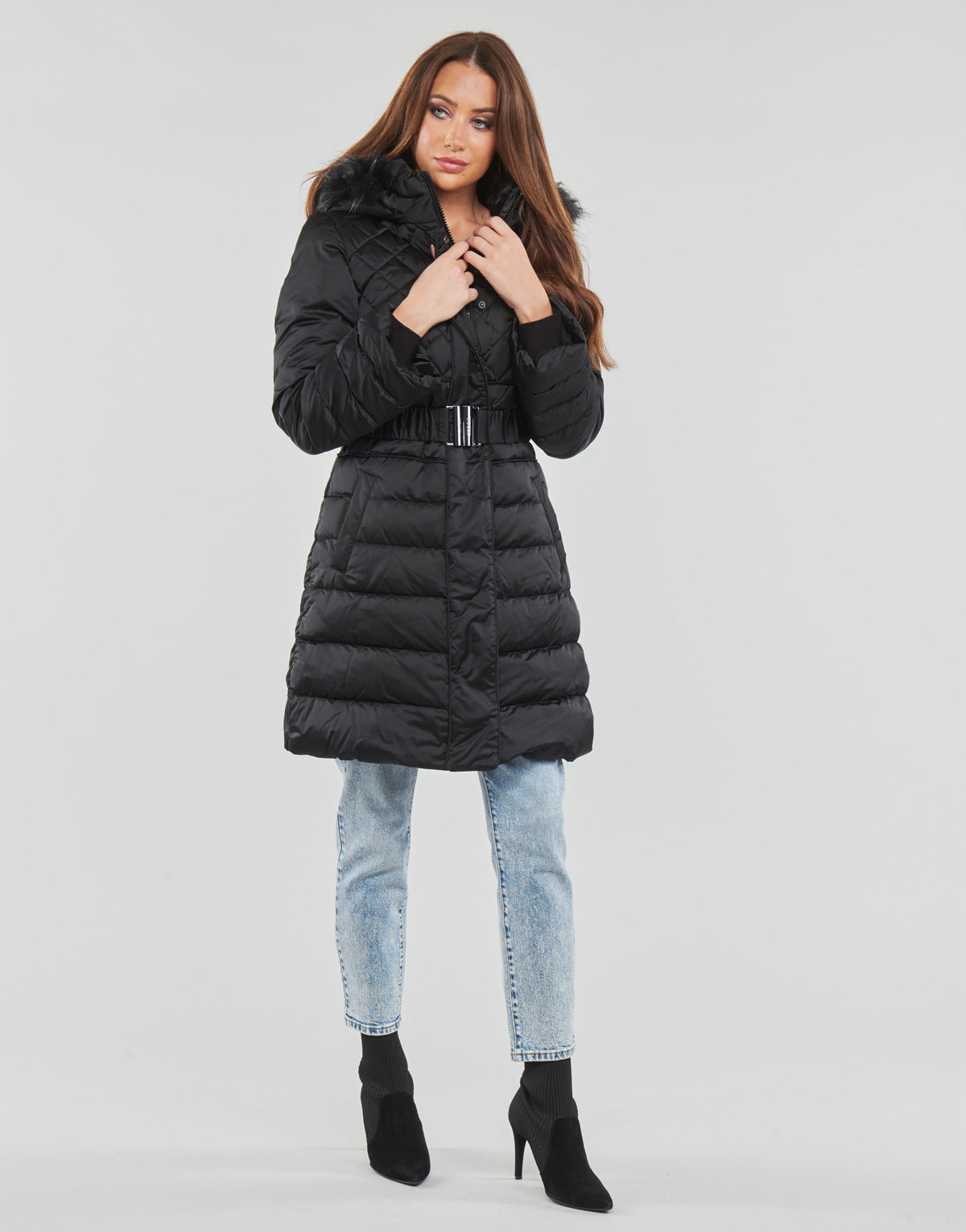 Piumino Donna Guess  LOLIE DOWN JACKET  Nero