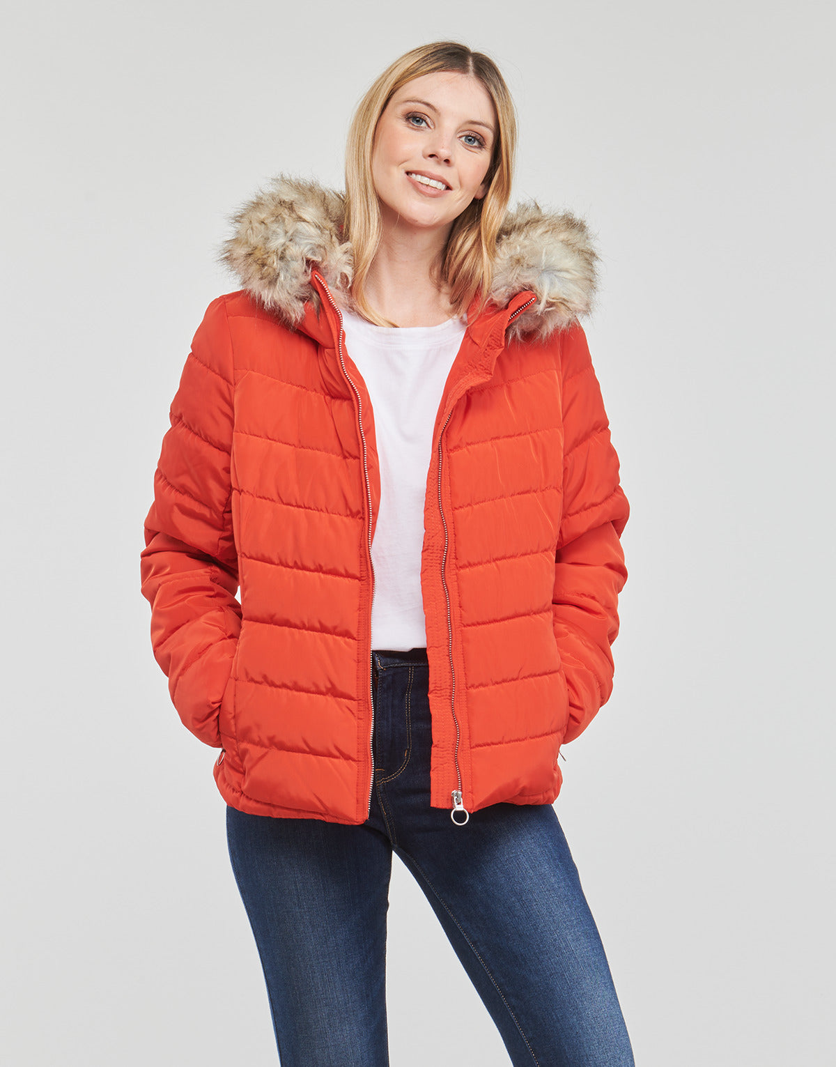 Piumino Donna Only  ONLNEWELLAN QUILTED HOOD JACKET CC OTW  Rosso