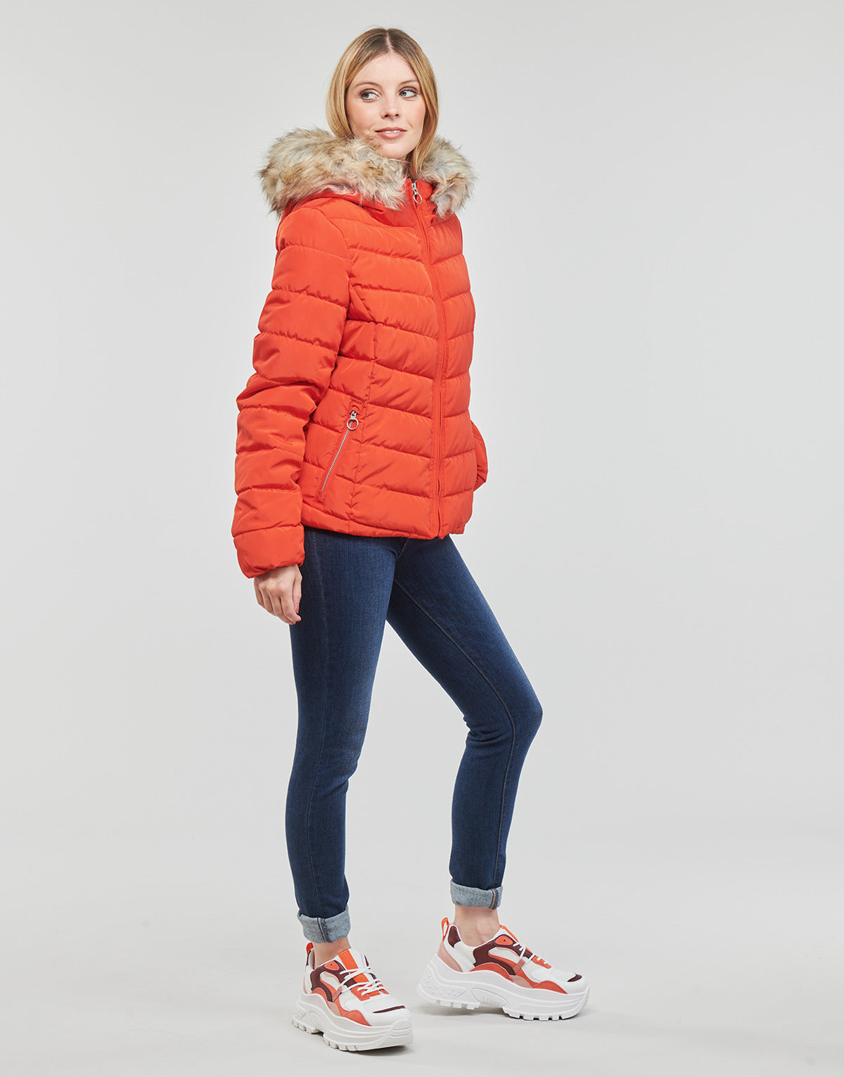 Piumino Donna Only  ONLNEWELLAN QUILTED HOOD JACKET CC OTW  Rosso