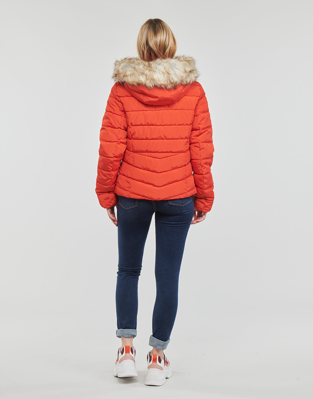 Piumino Donna Only  ONLNEWELLAN QUILTED HOOD JACKET CC OTW  Rosso