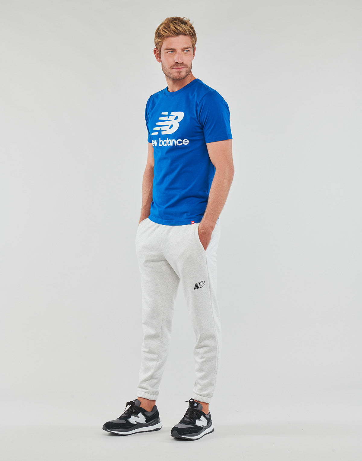 Pantaloni Sportivi Uomo New Balance  Magnify  Grigio