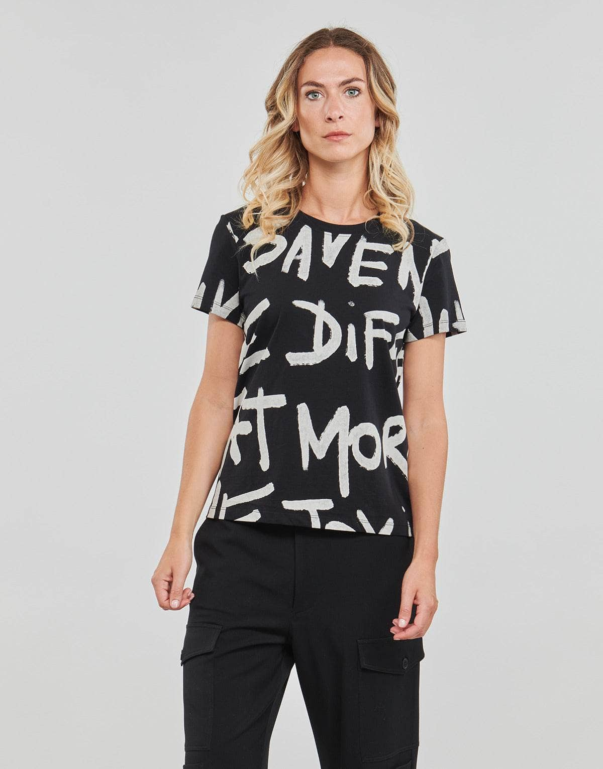 T-shirt Donna Desigual  ENYA  Nero