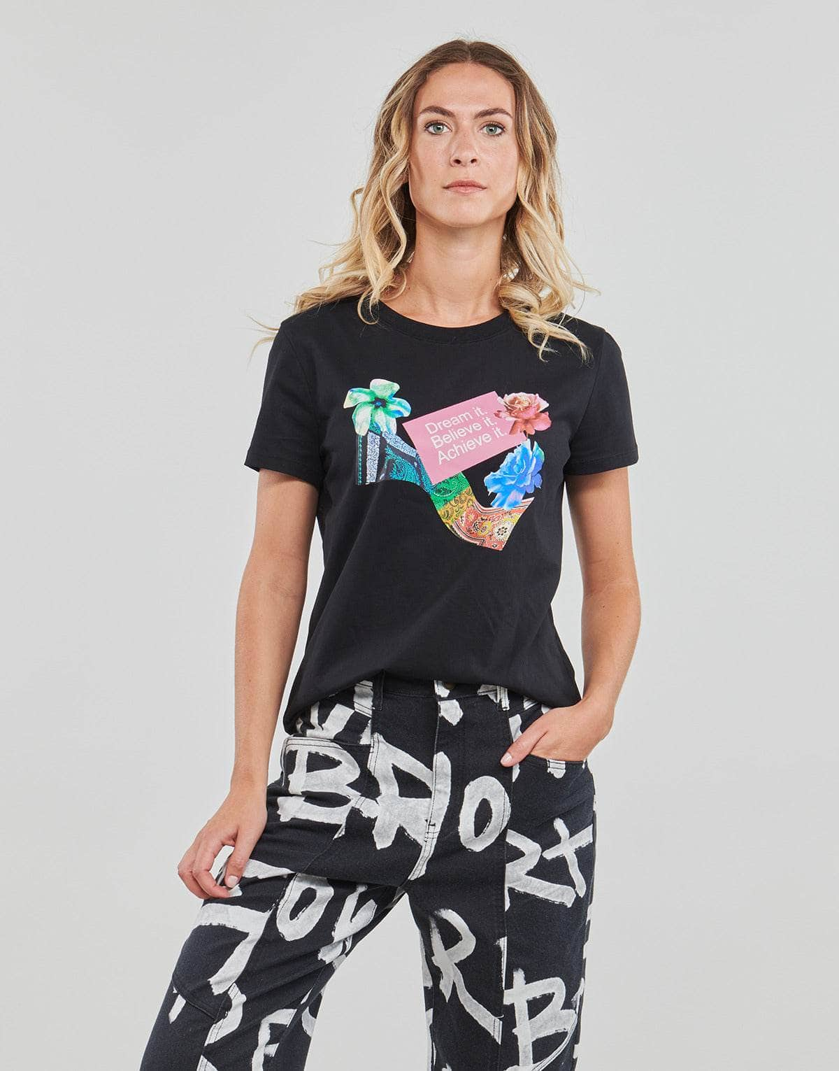 T-shirt Donna Desigual  LILY  Nero