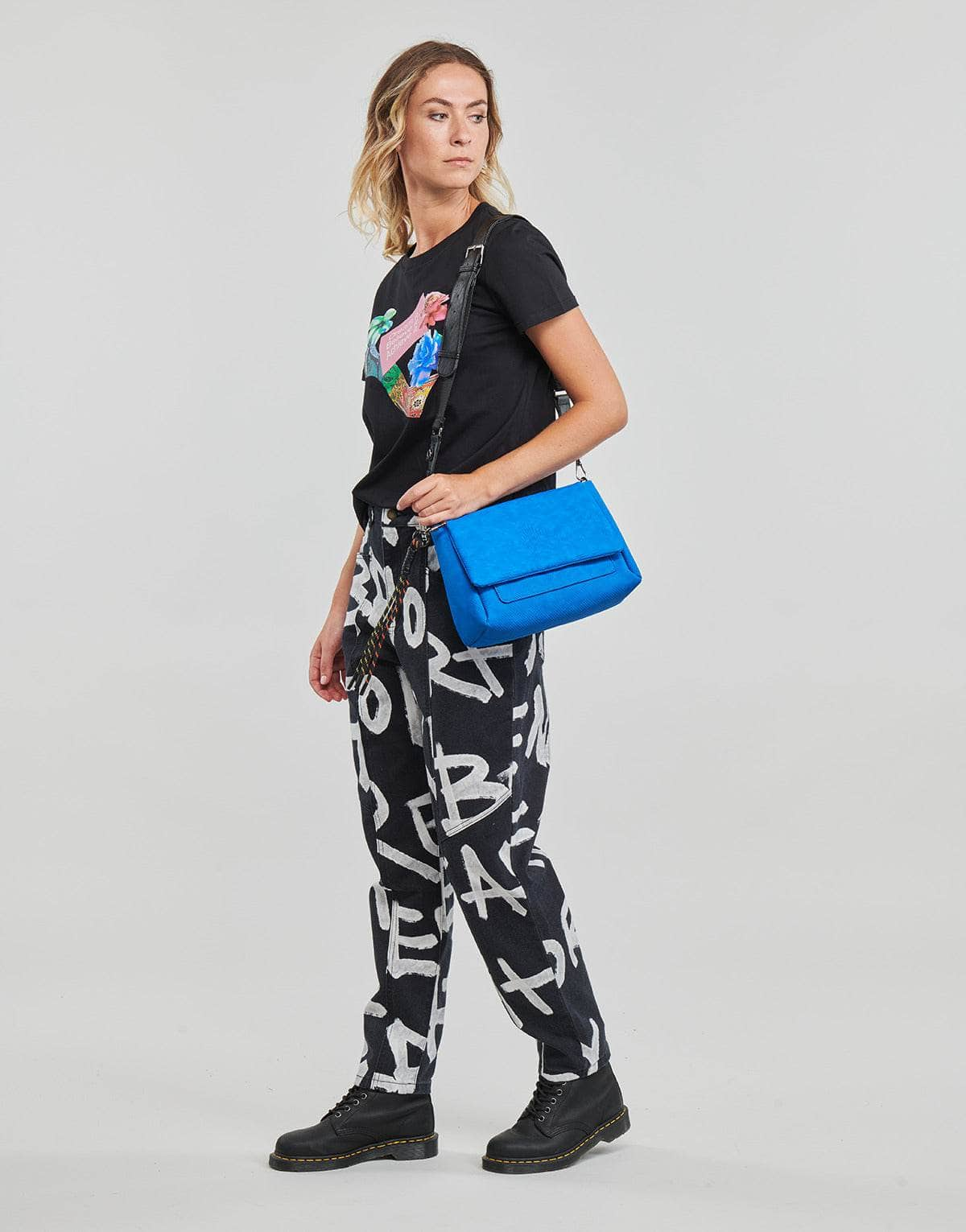 T-shirt Donna Desigual  LILY  Nero