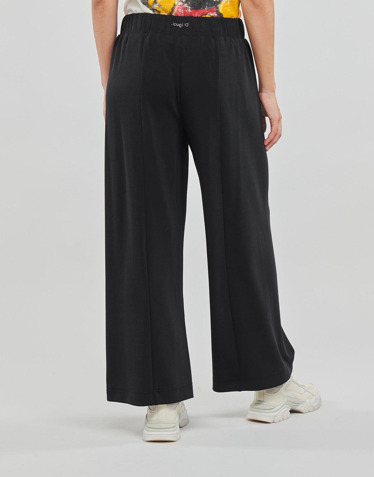 Pantaloni morbidi / Pantaloni alla zuava Donna Desigual  PANT_LIMA  Nero