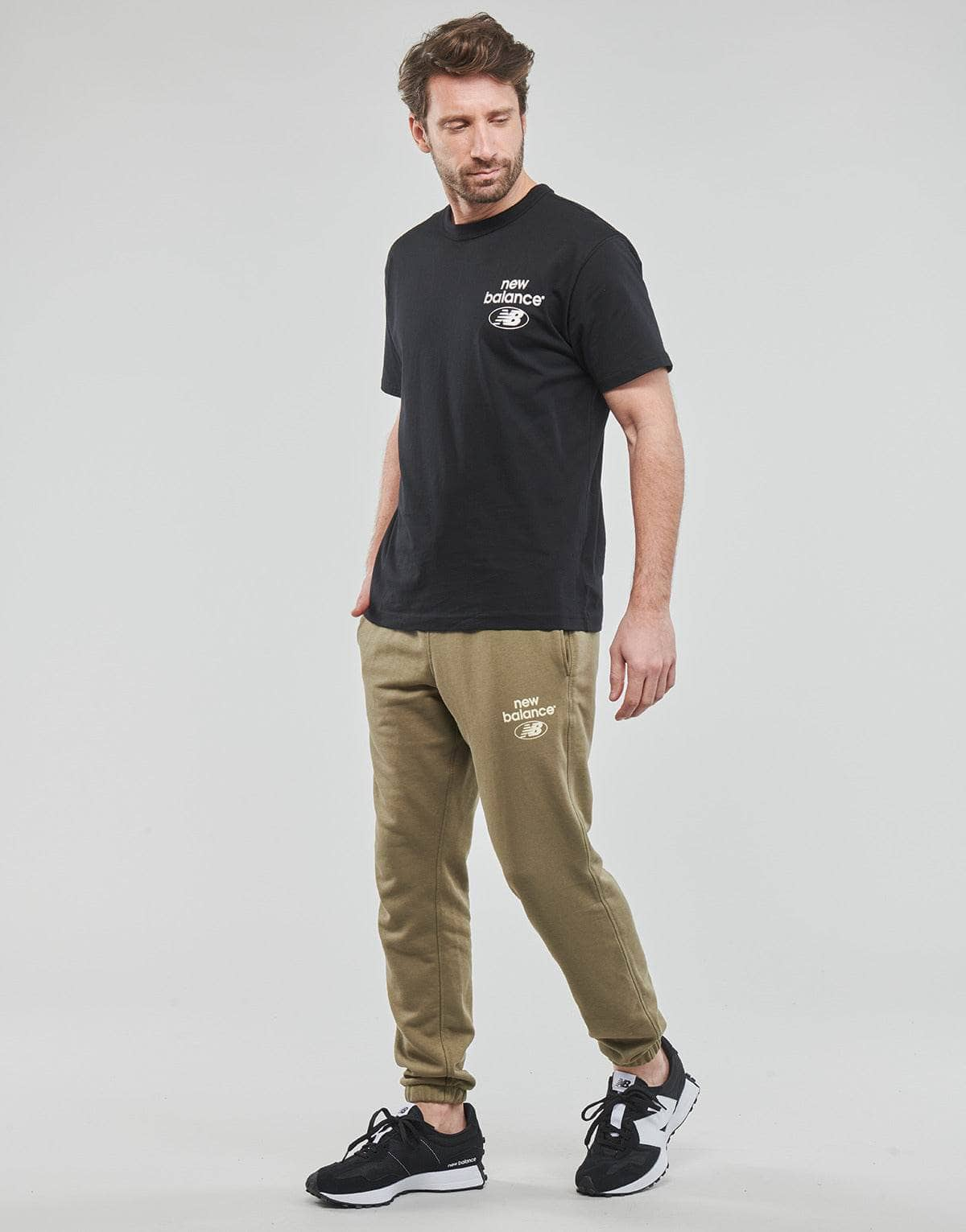 T-shirt Uomo New Balance  Essentials Logo T-Shirt  Nero