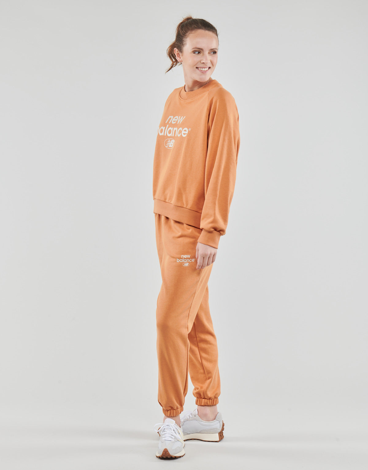 Felpa Donna New Balance  Essentials Graphic Crew French Terry Fleece Sweatshirt  Arancio